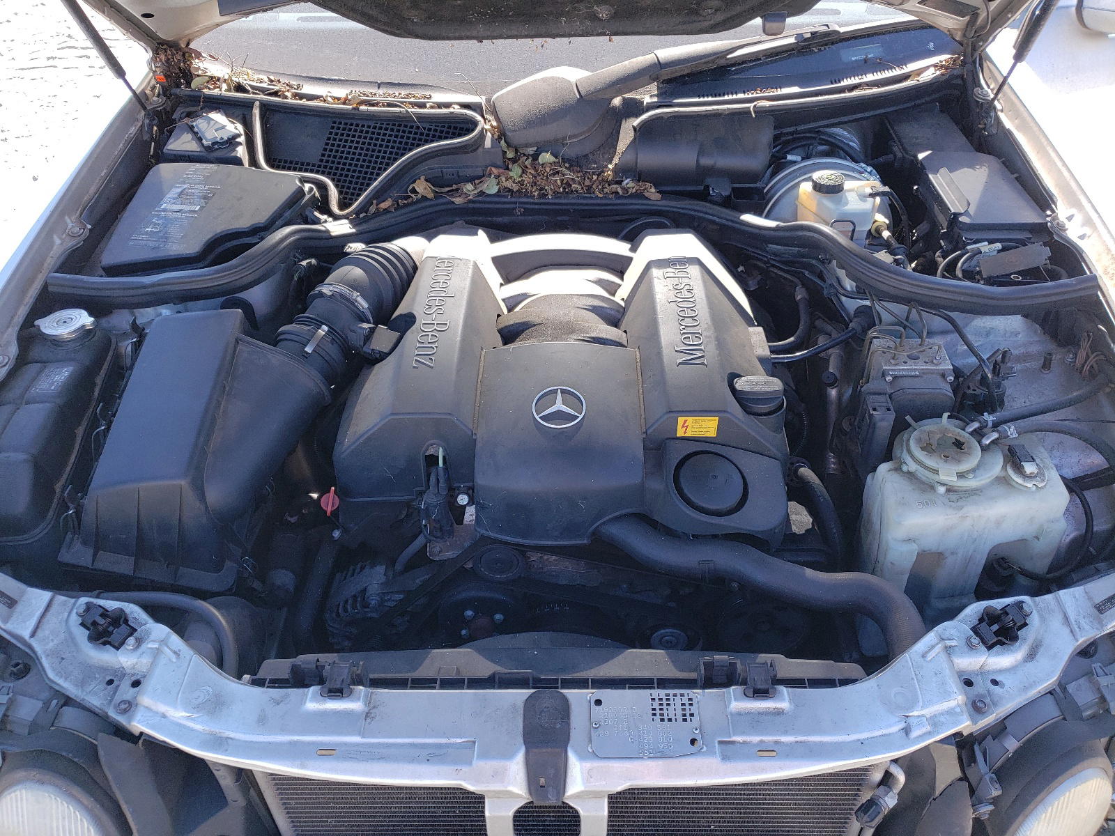 Photo 7 from auction – 2002 MERCEDES-BENZ E 320 with VIN WDBJF65J62B420472