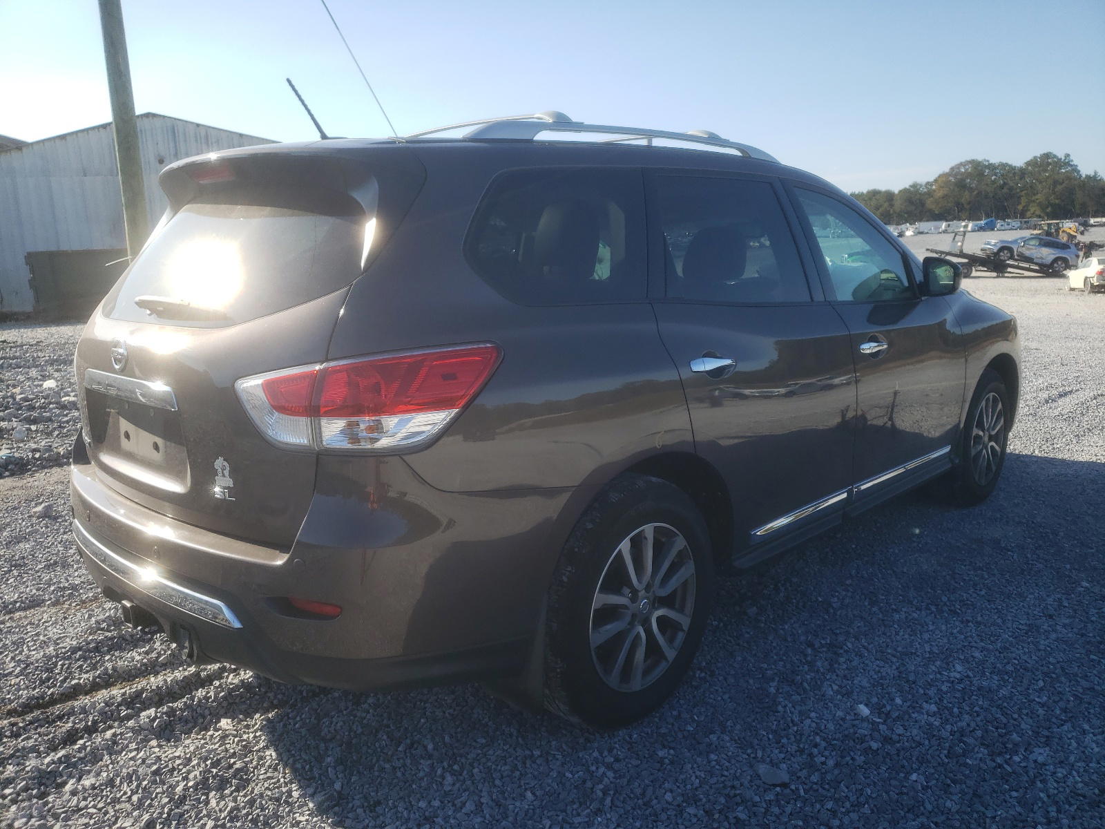Photo 4 from auction – 2015 NISSAN PATHFINDER with VIN 5N1AR2MN5FC625122