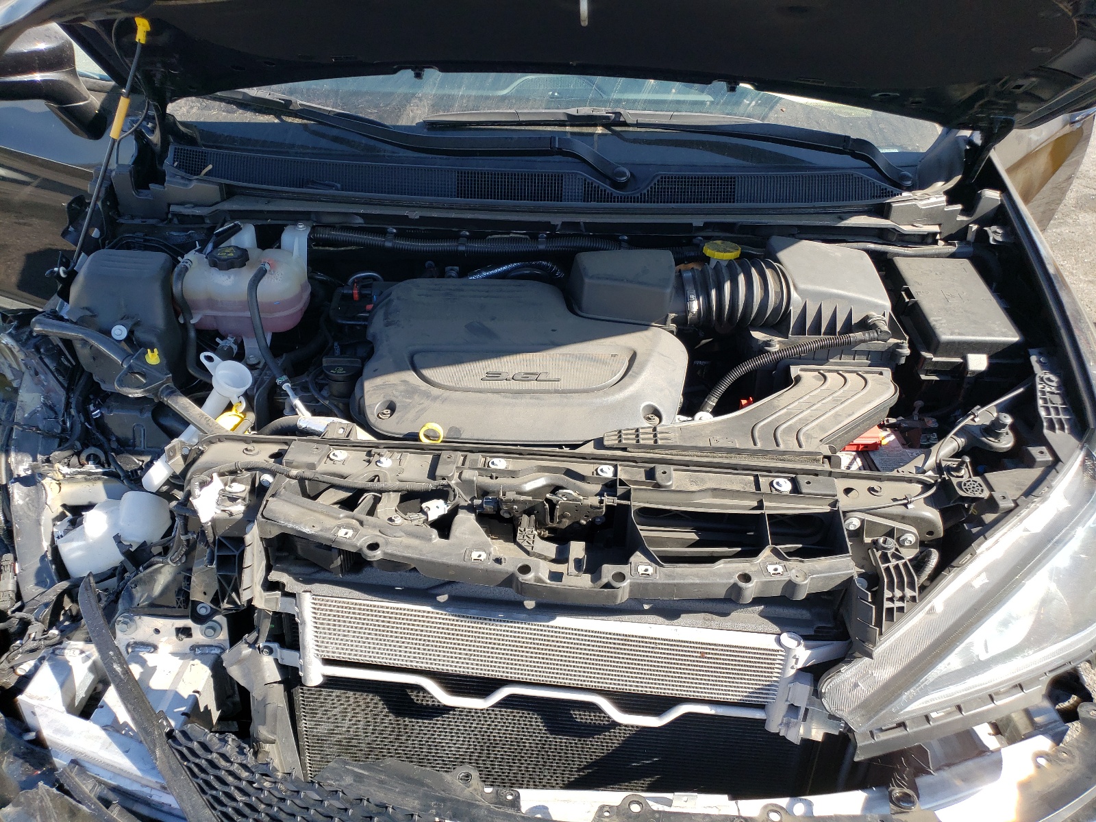 Фото 7 с аукциона – 2020 CHRYSLER PACIFICA T с VIN 2C4RC1FGXLR118981