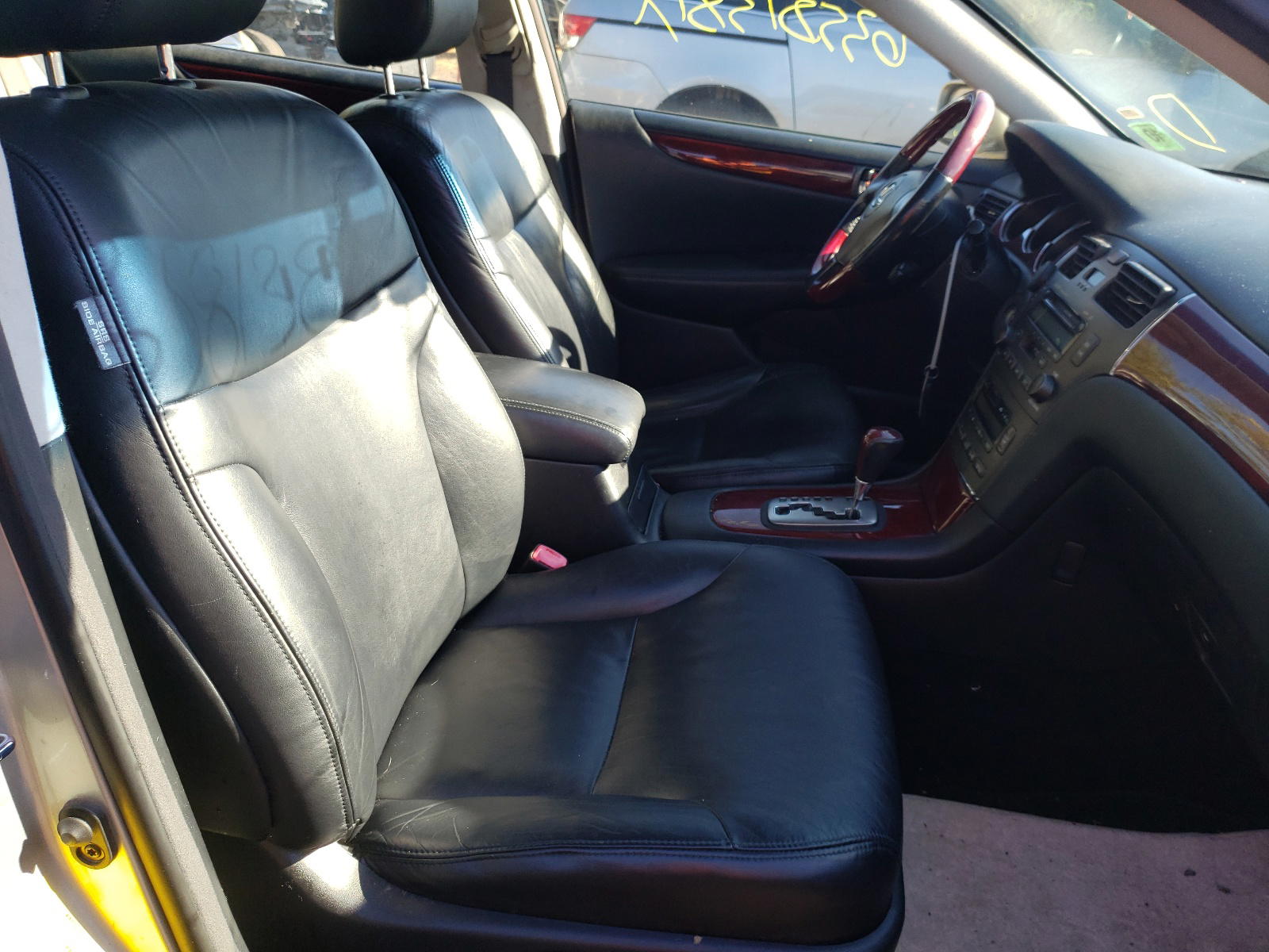 Photo 5 from auction – 2004 LEXUS ES 330 with VIN JTHBA30G940015458