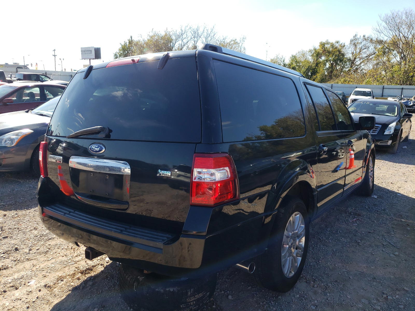 Photo 4 from auction – 2011 FORD EXPEDITION with VIN 1FMJK1K59BEF32409