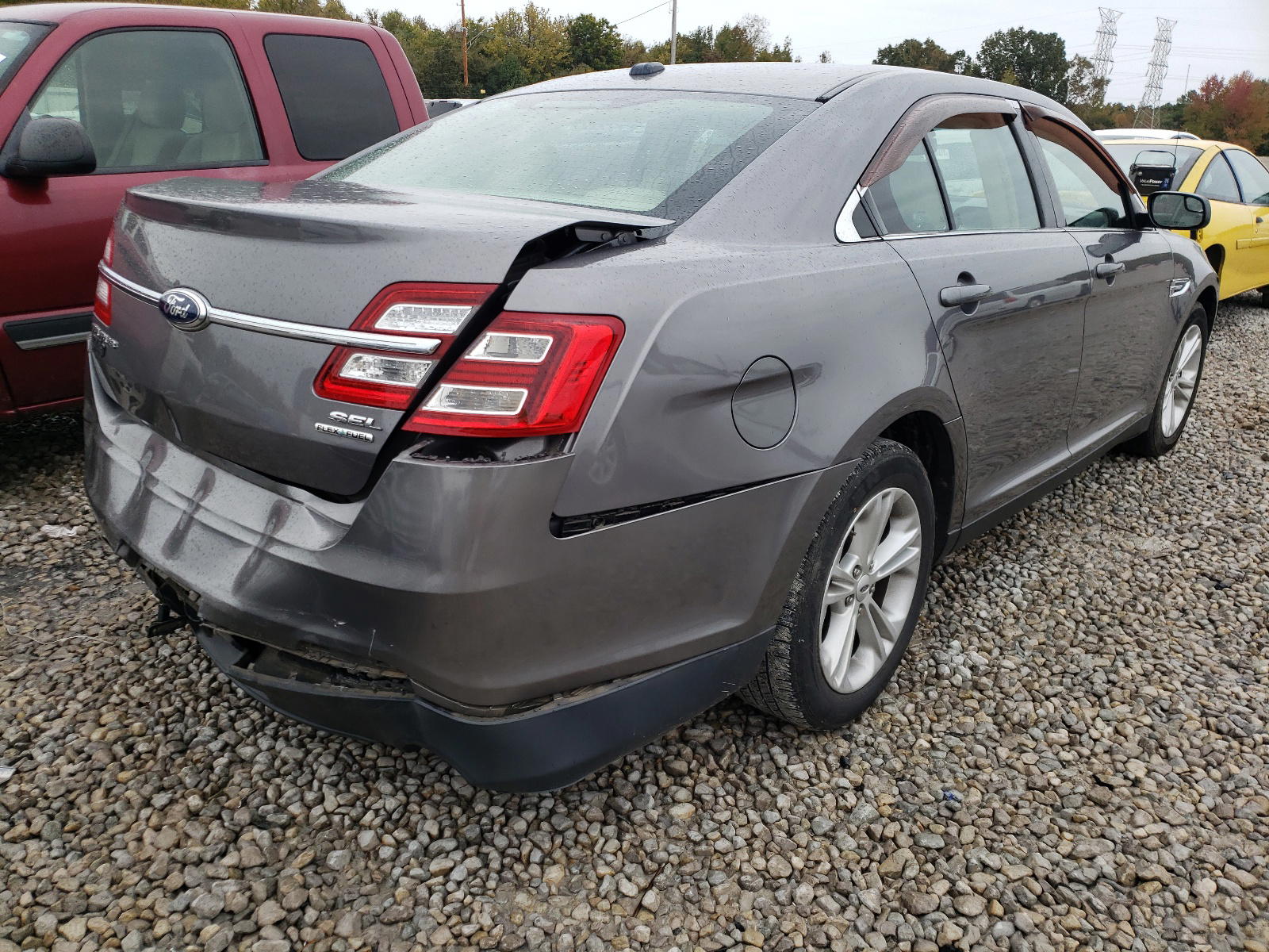 Photo 4 from auction – 2014 FORD TAURUS SEL with VIN 1FAHP2E89EG132977
