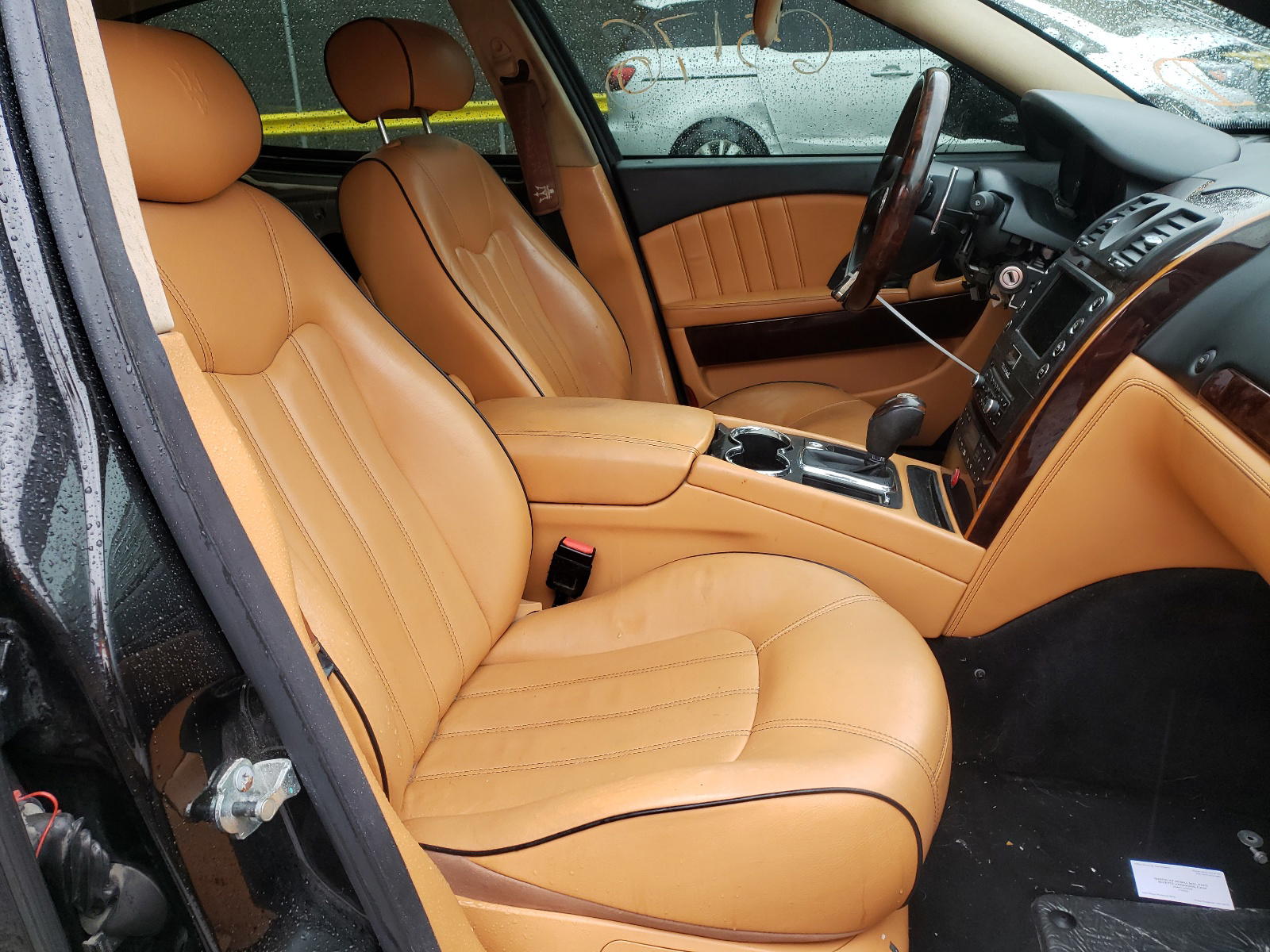 Photo 5 from auction – 2012 MASERATI QUATTROPOR with VIN ZAM39JKAXC0065663