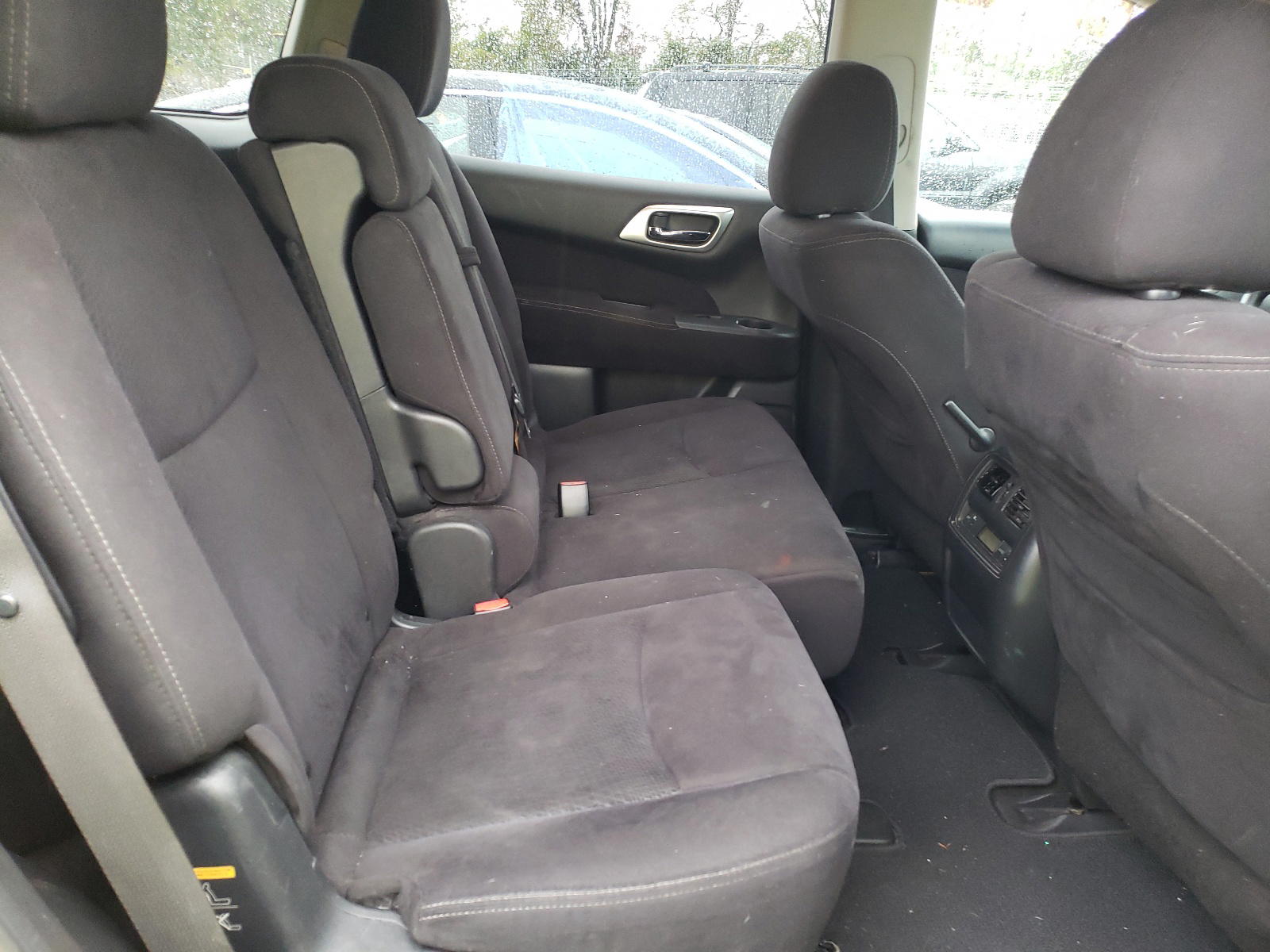 Photo 6 from auction – 2013 NISSAN PATHFINDER with VIN 5N1AR2MN7DC619481