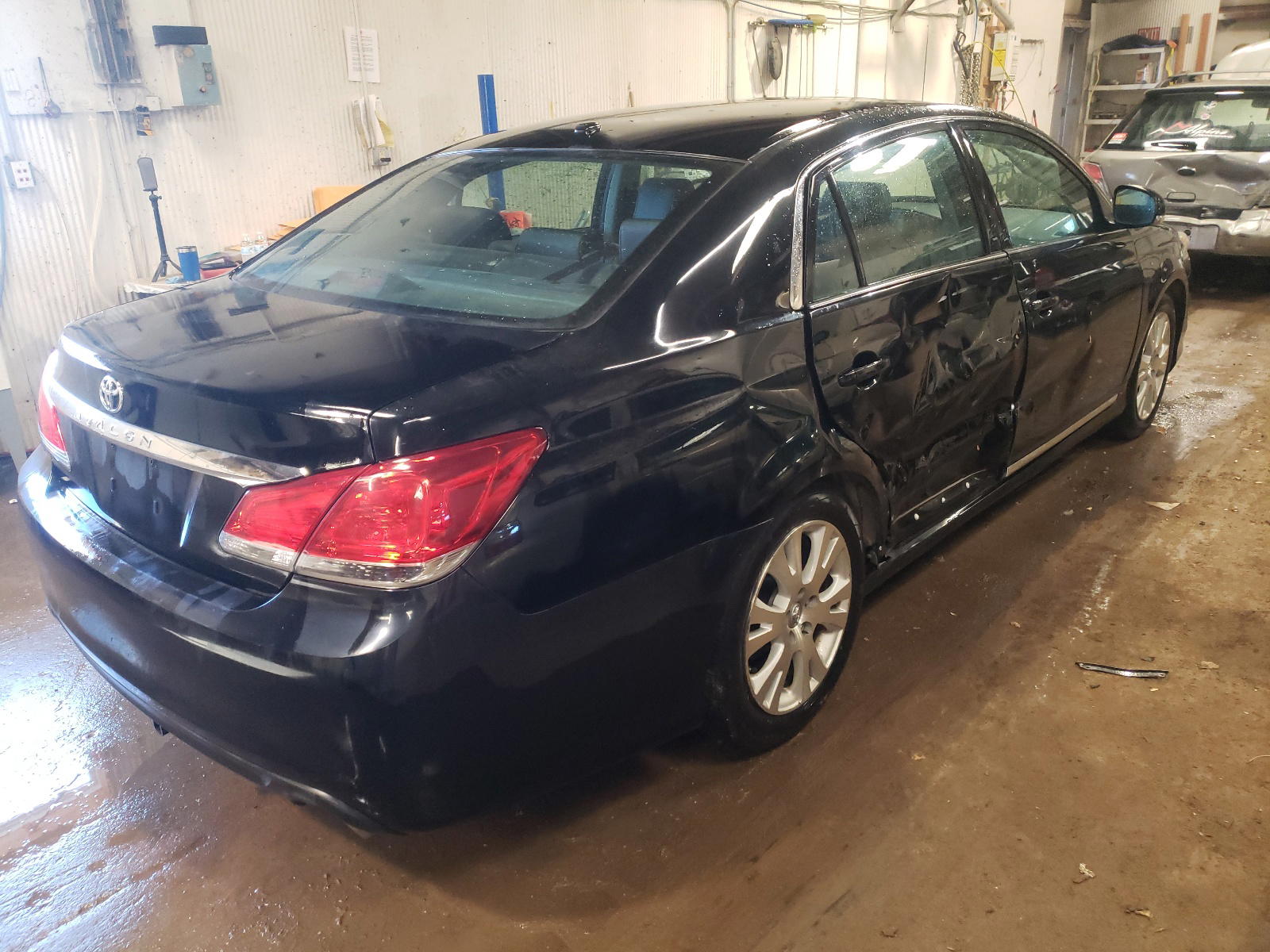 Photo 4 from auction – 2012 TOYOTA AVALON BAS with VIN 4T1BK3DB4CU443129