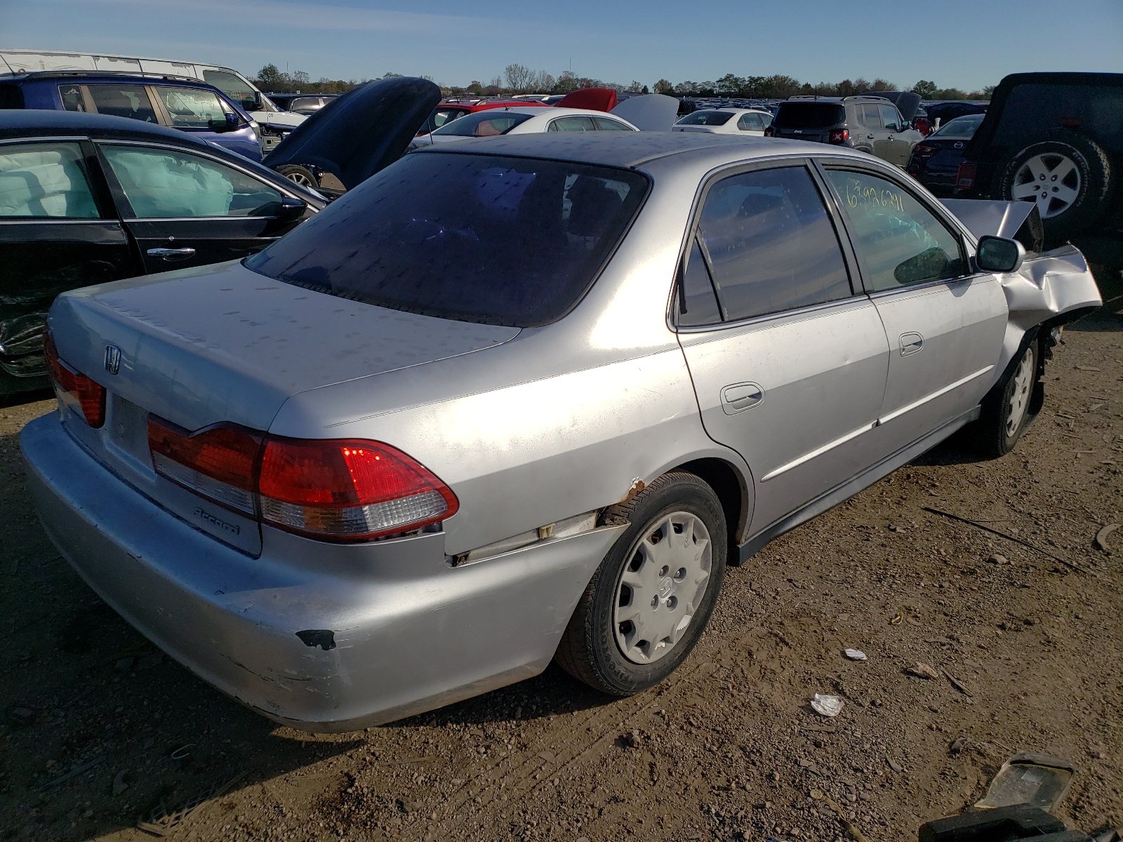 Photo 4 from auction – 2001 HONDA ACCORD with VIN JHMCG56401C018304