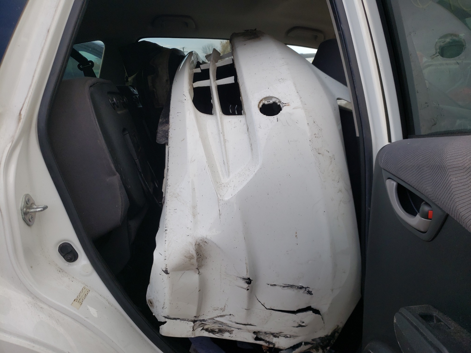 Photo 6 from auction – 2013 HONDA FIT with VIN JHMGE8H31DC079324