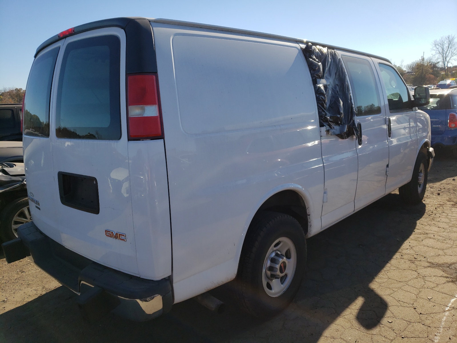 Photo 4 from auction – 2014 GMC SAVANA G25 with VIN 1GTW7FCA0E1906356