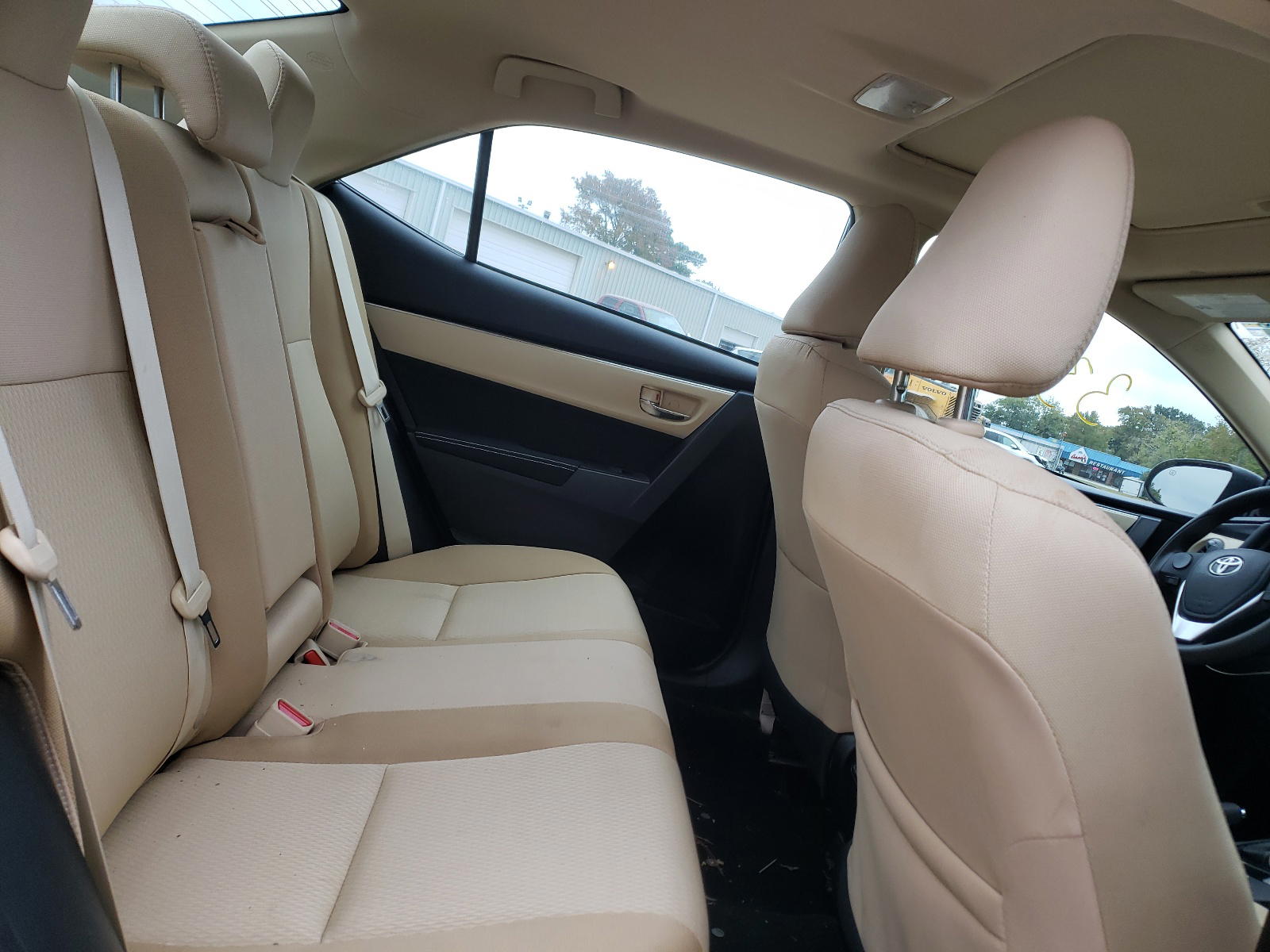 Photo 6 from auction – 2018 TOYOTA COROLLA L with VIN 2T1BURHEXJC057461