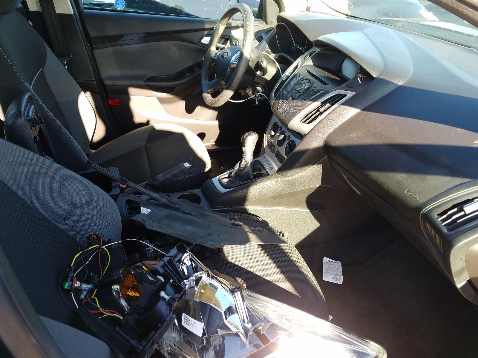 Photo 5 from auction – 2014 FORD FOCUS SE with VIN 1FADP3F29EL193977