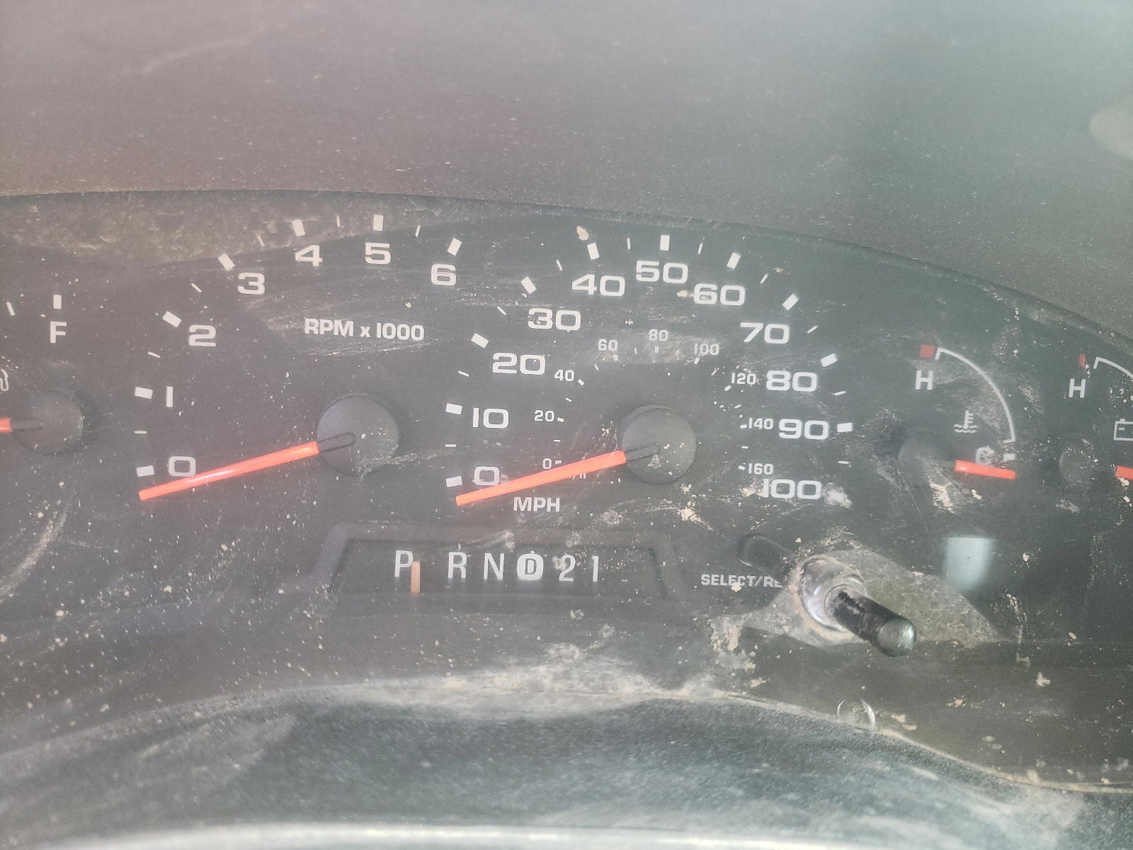 Photo 8 from auction – 2006 FORD ECONOLINE with VIN 1FBSS31L86DA76682