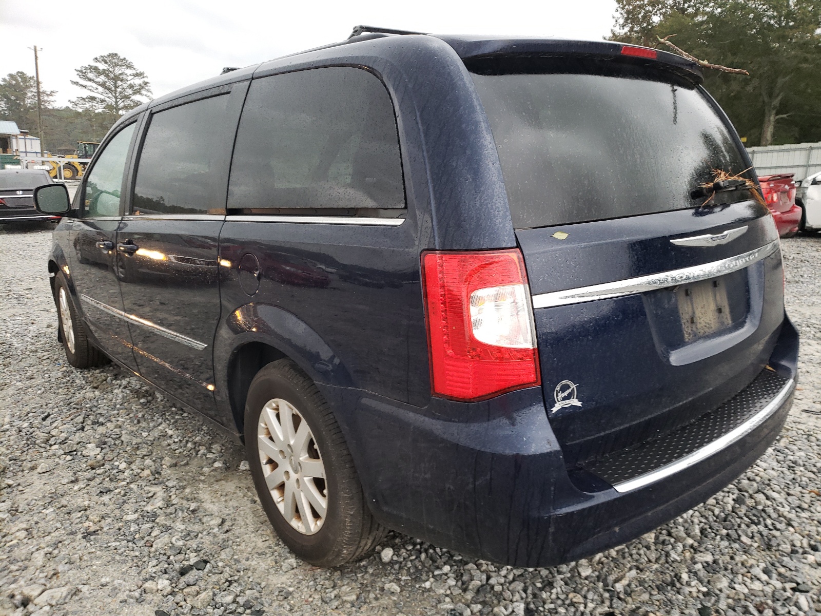Photo 3 from auction – 2013 CHRYSLER TOWN & COU with VIN 2C4RC1BG7DR806315