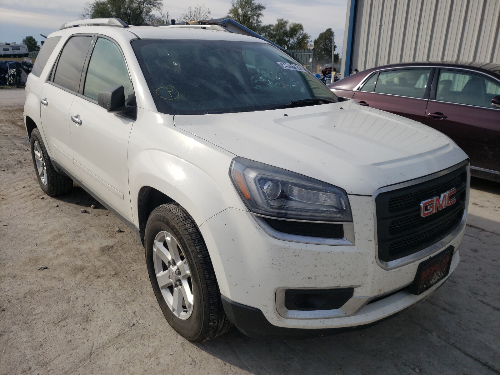 GMC ACADIA SLE 2015 with VIN 1GKKRNED5FJ170594 - Photo from auction
