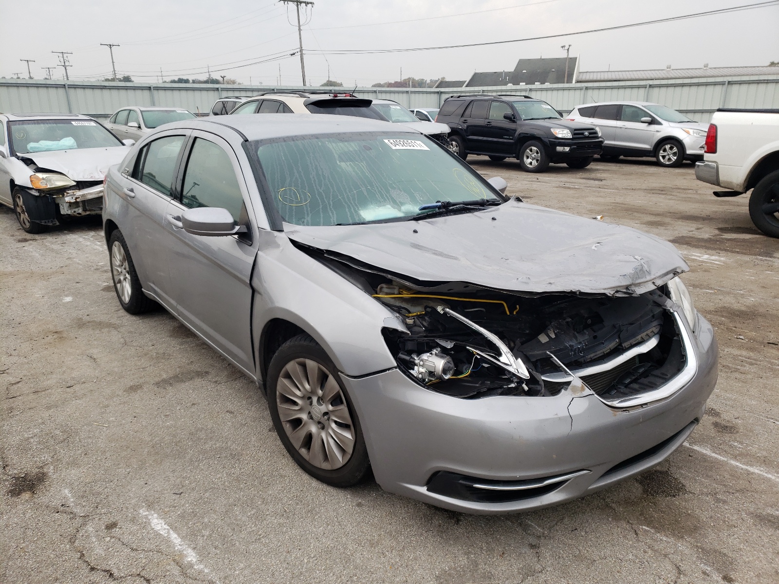 Фото 1 с аукциона – 2014 CHRYSLER 200 LX с VIN 1C3CCBAB4EN123220