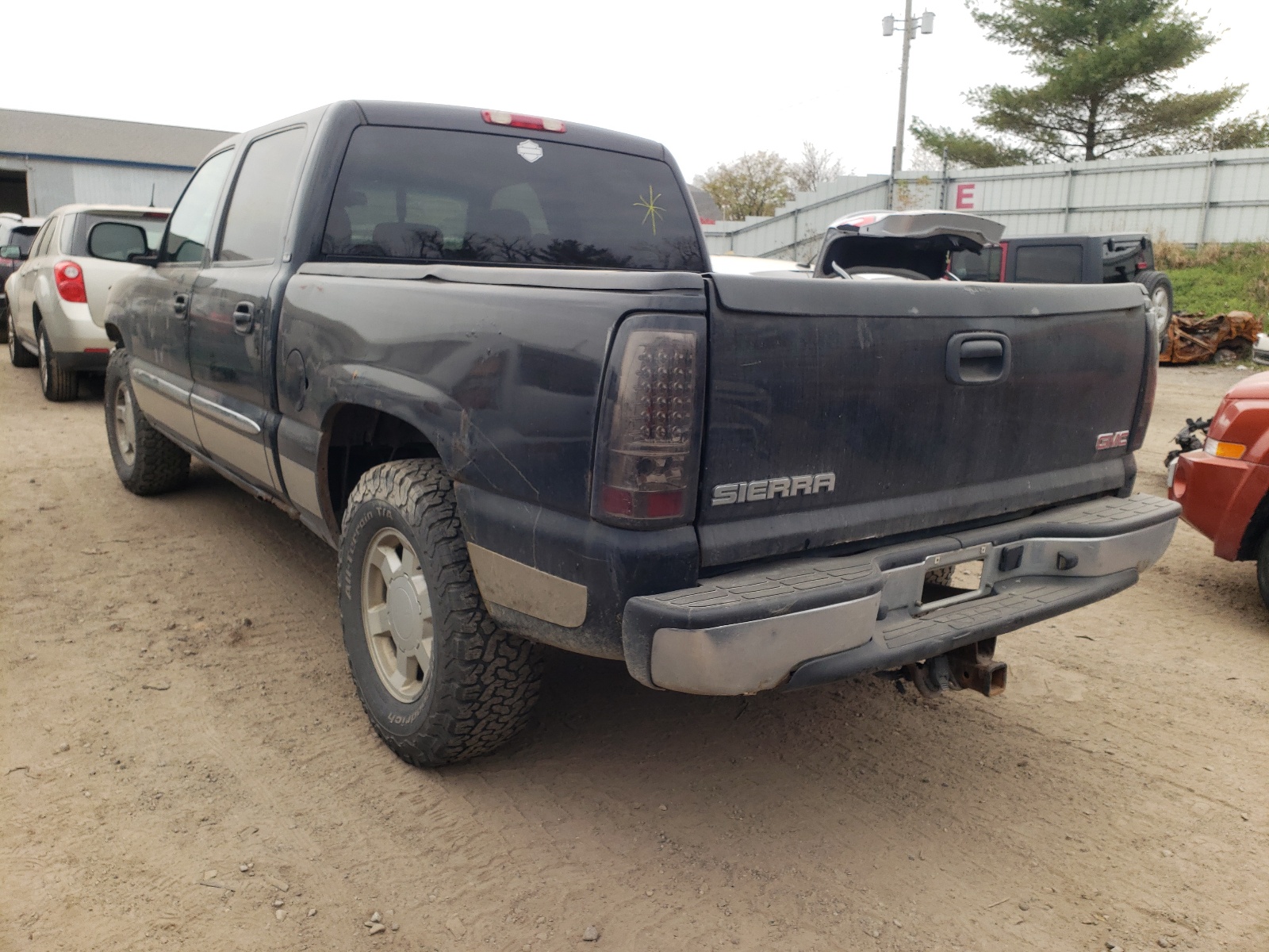 Photo 3 from auction – 2006 GMC NEW SIERRA with VIN 2GTEK13T861237926