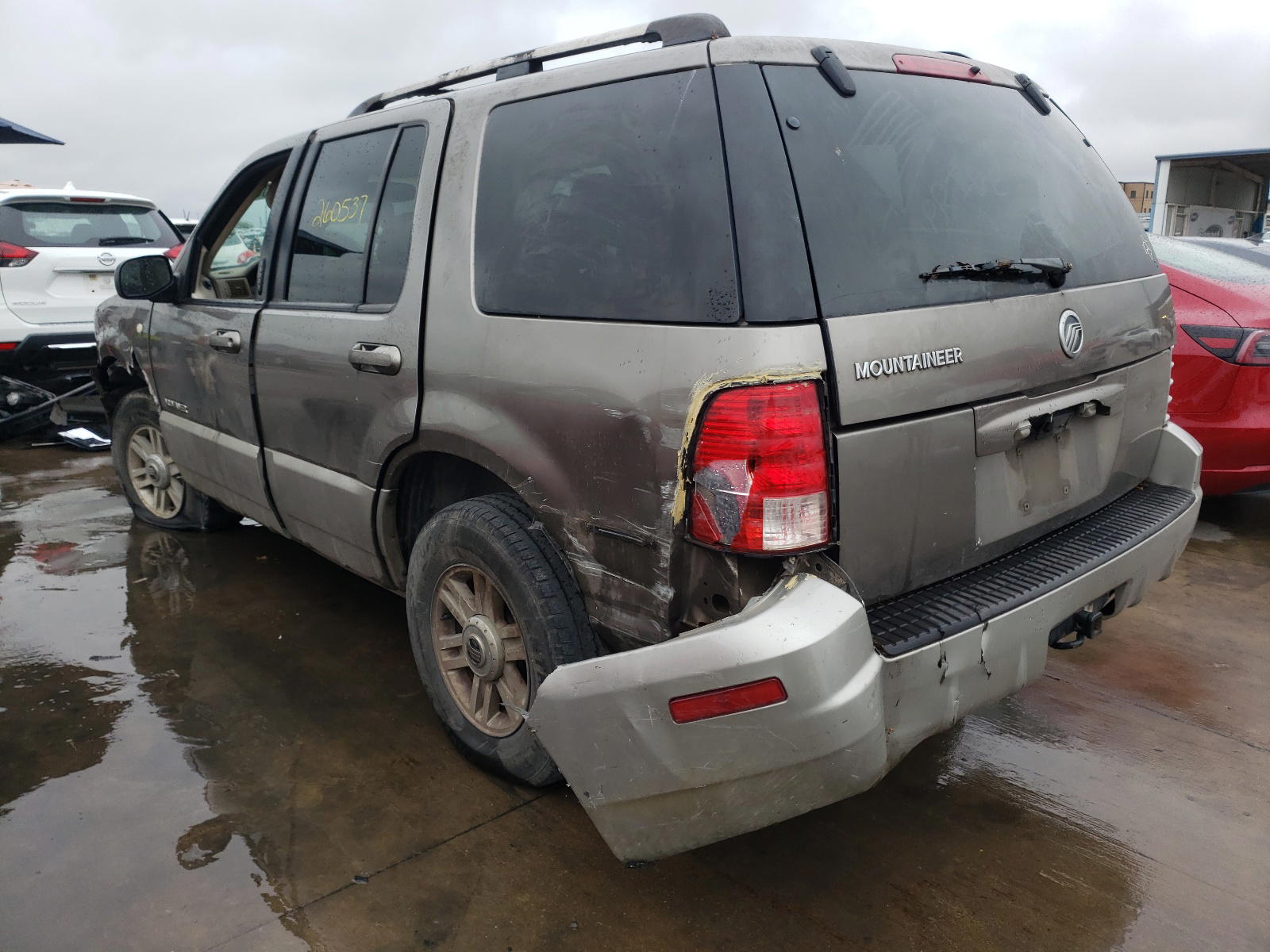 Photo 3 from auction – 2002 MERCURY MOUNTAINEE with VIN 4M2ZU66EX2ZJ15683