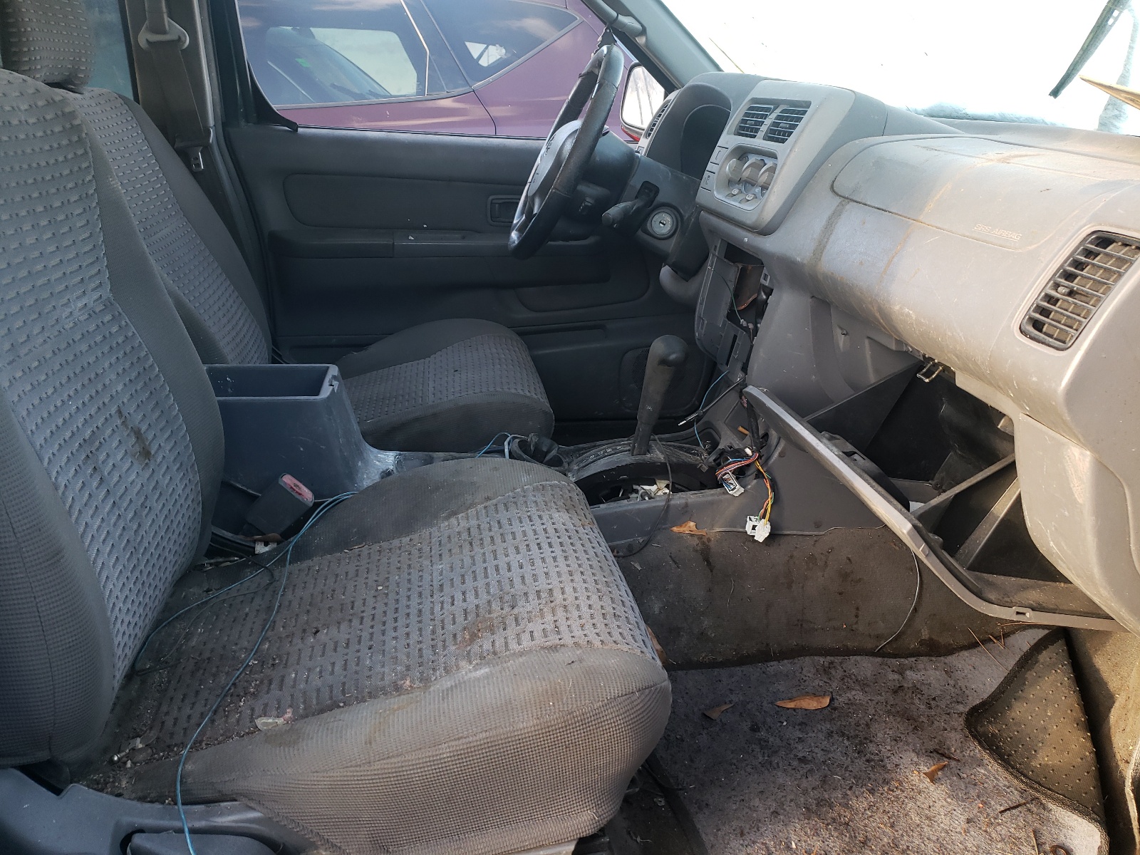 Photo 5 from auction – 2001 NISSAN XTERRA XE with VIN 5N1ED28T91C519595