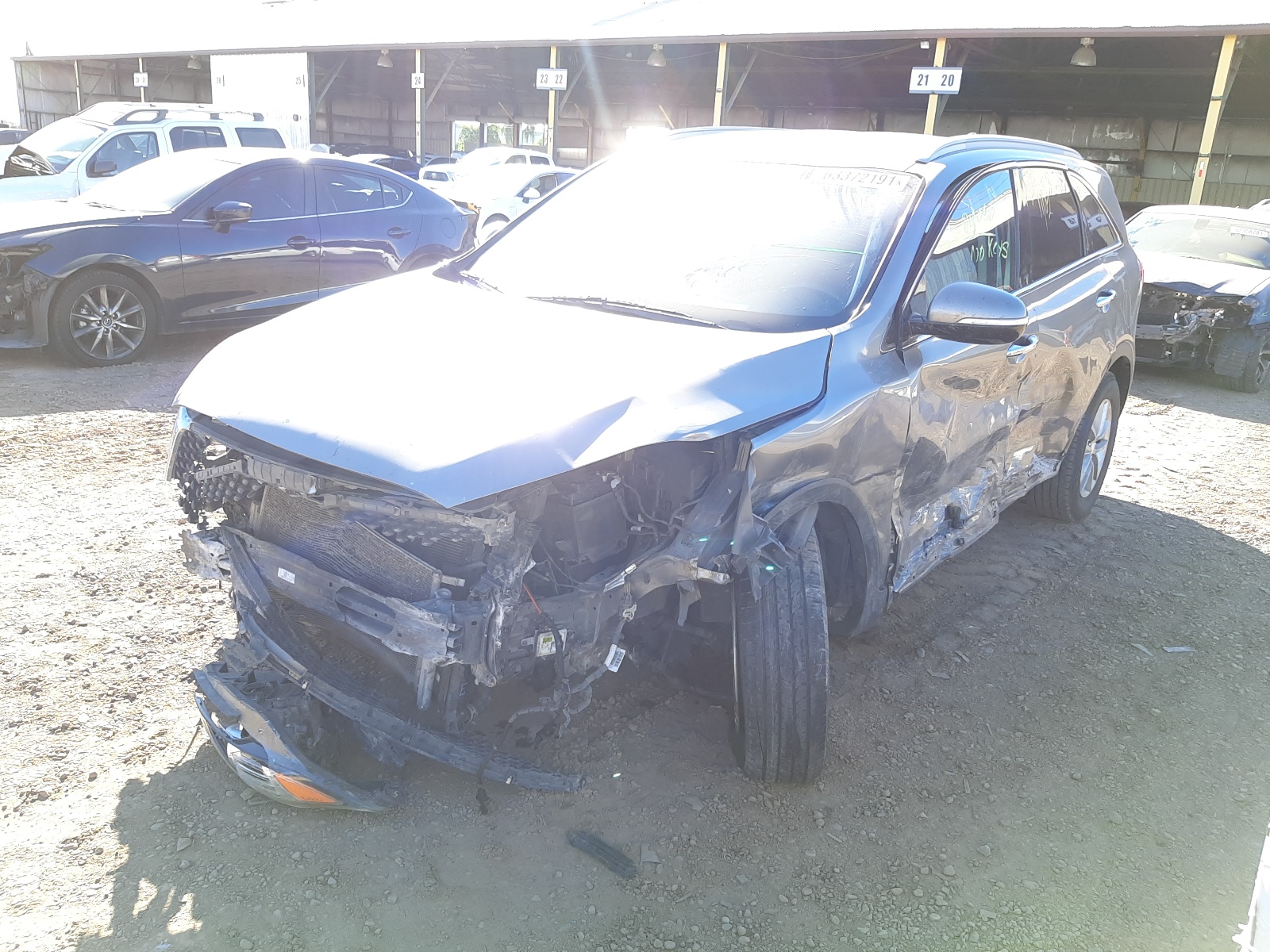 Photo 9 from auction – 2016 KIA SORENTO LX with VIN 5XYPGDA31GG057628