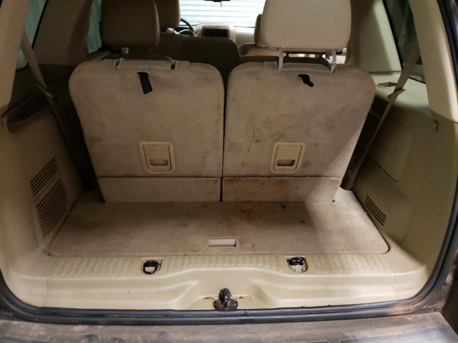 Photo 9 from auction – 2007 FORD EXPLORER E with VIN 1FMEU74E47UB86245