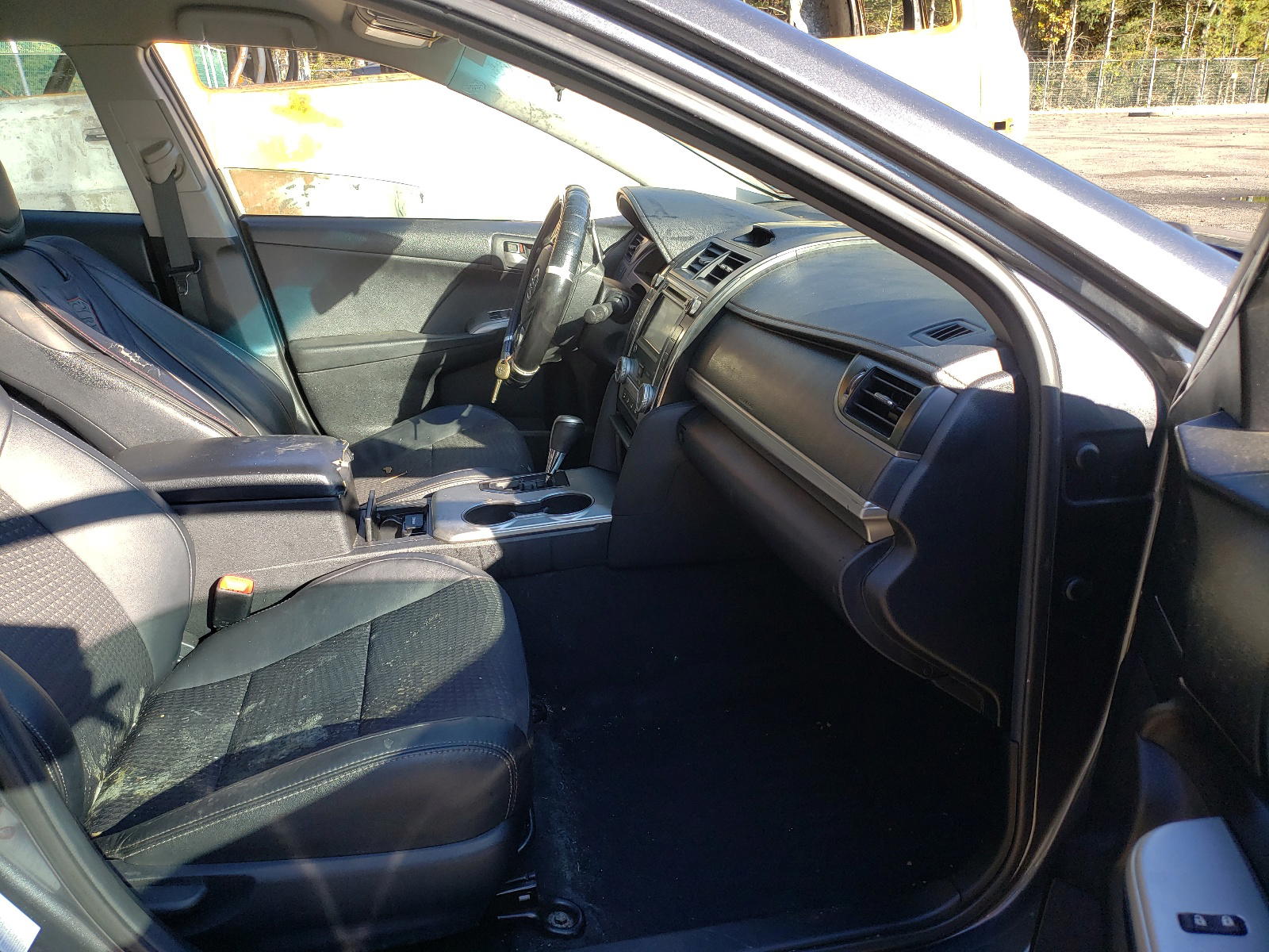 Photo 5 from auction – 2012 TOYOTA CAMRY BASE with VIN 4T1BF1FK7CU017571
