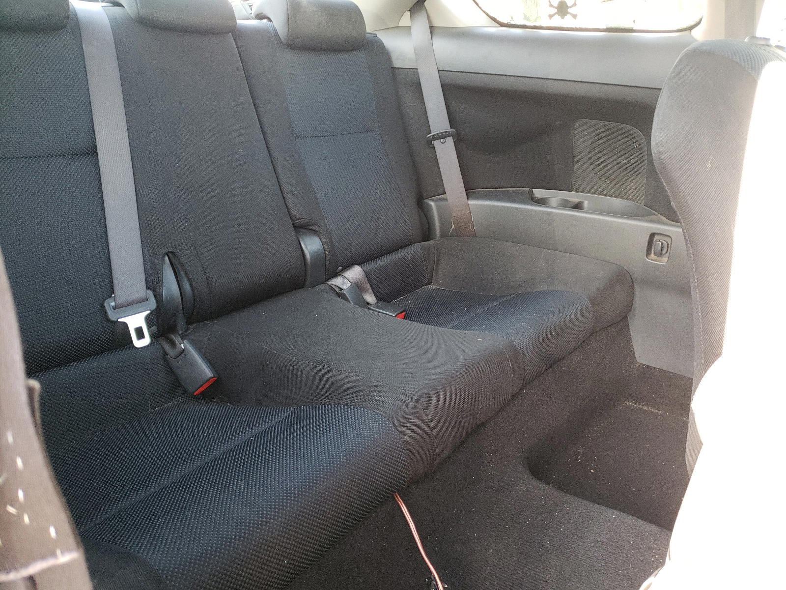 Photo 6 from auction – 2006 SCION TC with VIN JTKDE177160141477