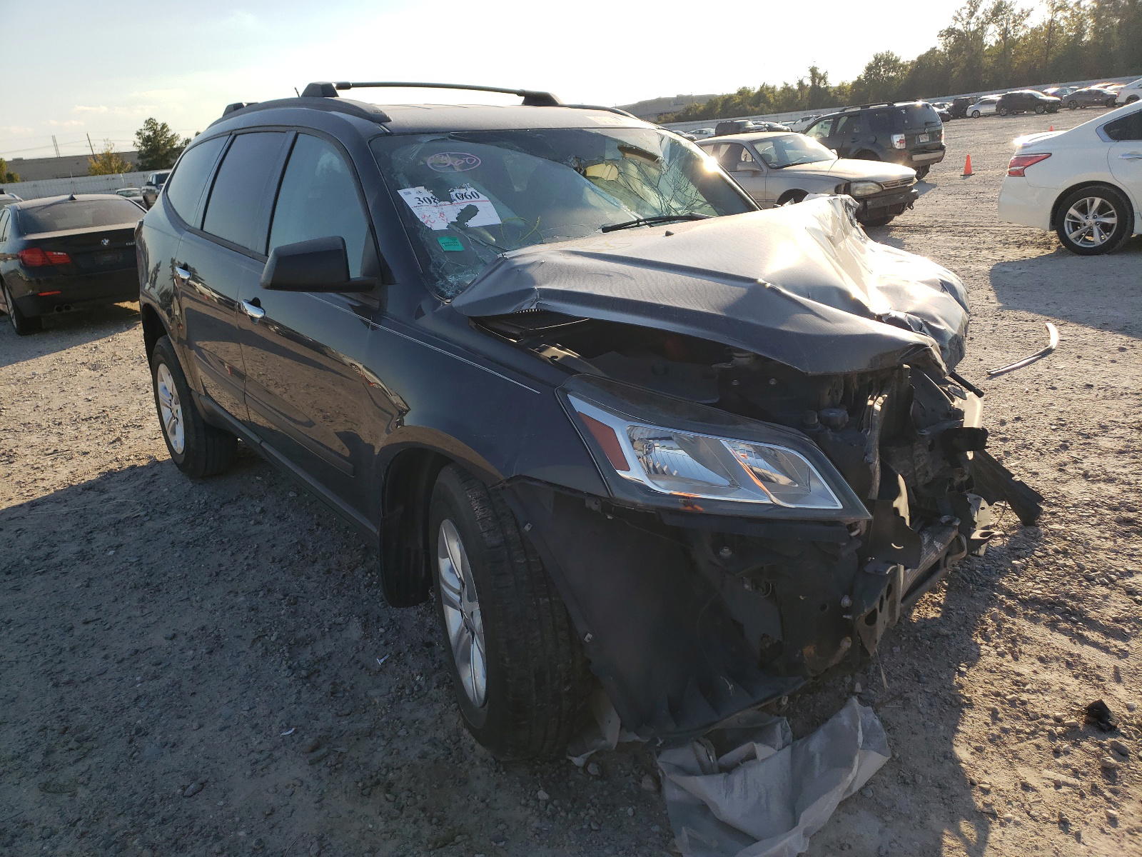 CHEVROLET TRAVERSE L 2014 with VIN 1GNKRFKD7EJ347335 - Photo from auction