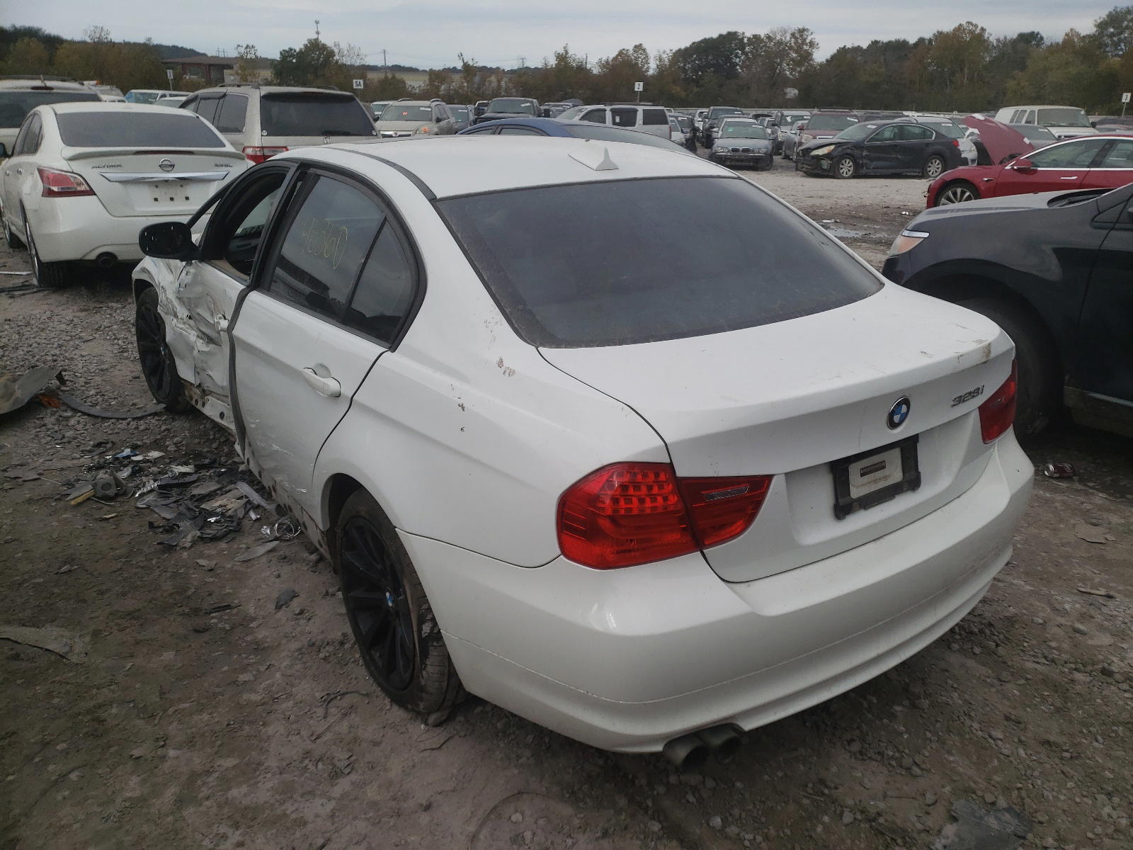 Photo 3 from auction – 2009 BMW 328 I with VIN WBAPH73569A174005