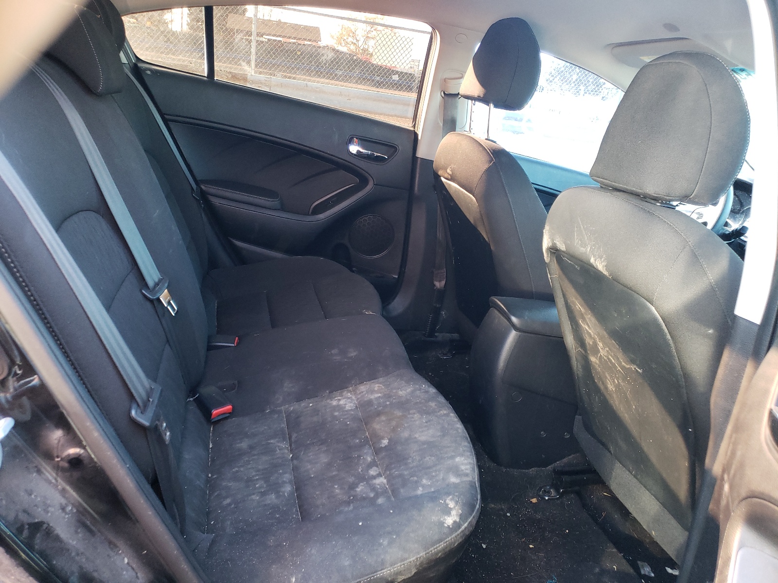 Photo 6 from auction – 2016 KIA FORTE LX with VIN KNAFK4A68G5568344