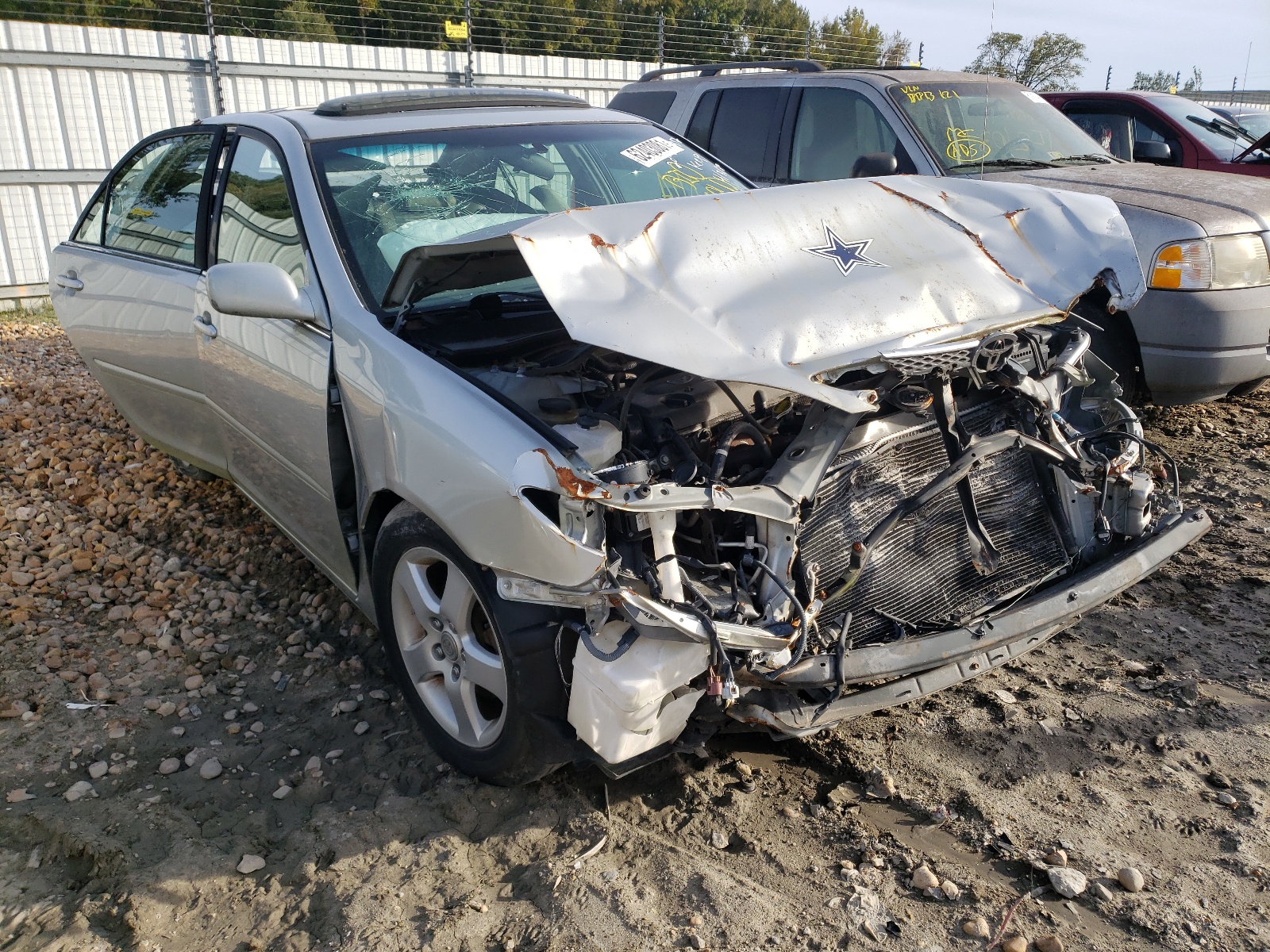 Photo 1 from auction – 2004 TOYOTA 1 TON with VIN 4T1BE32K34U860088