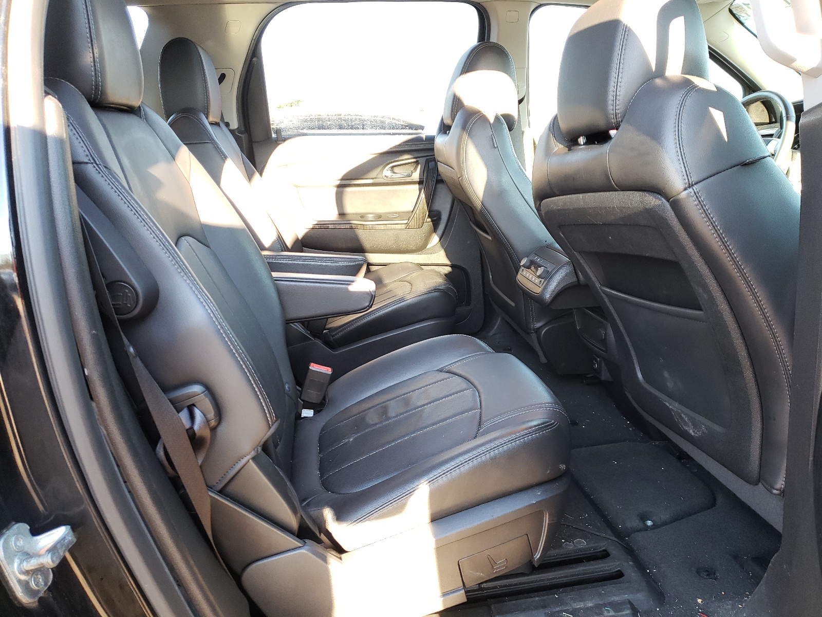 Photo 6 from auction – 2017 GMC ACADIA LIM with VIN 1GKKVSKD8HJ308842