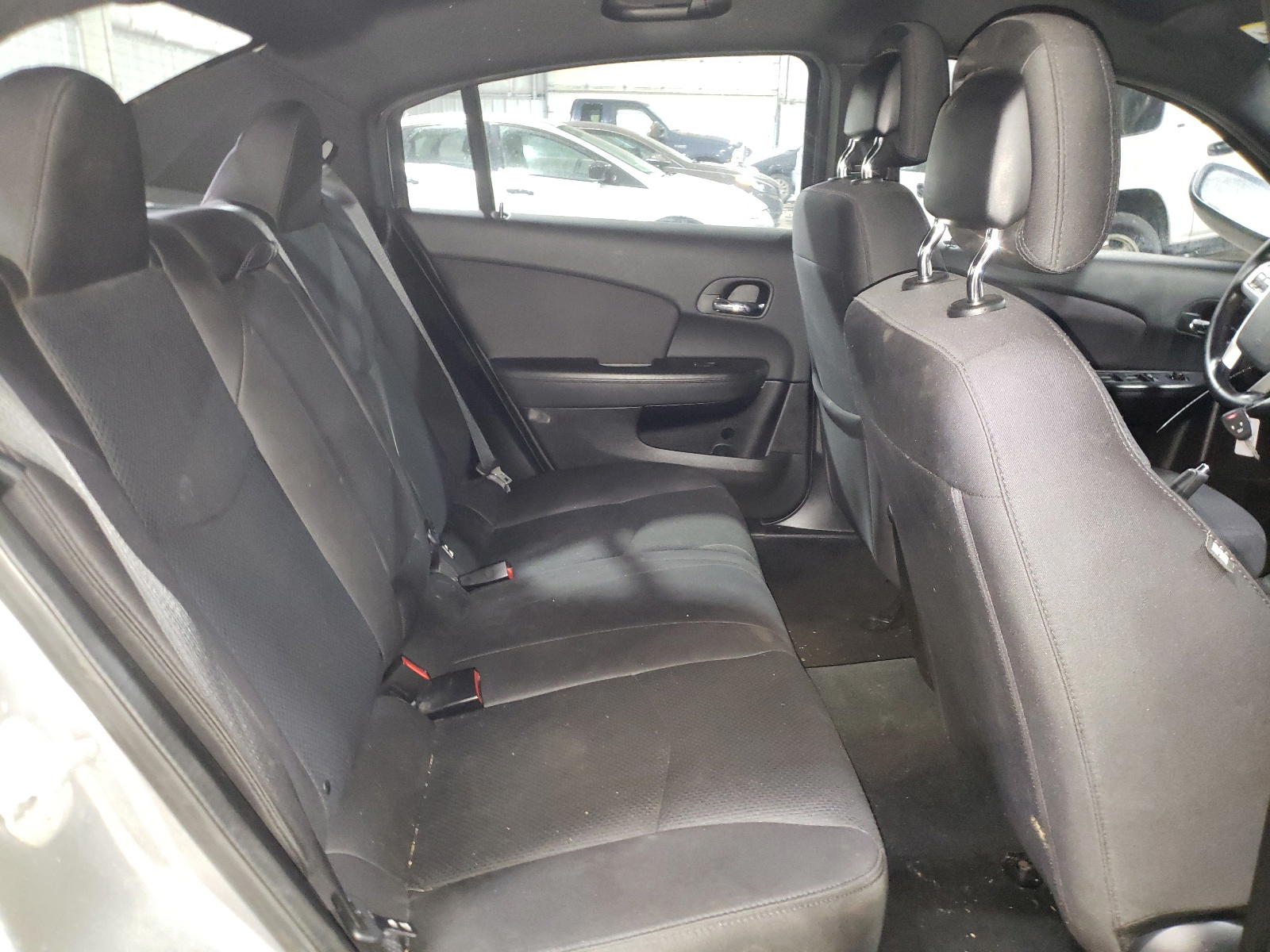 Photo 6 from auction – 2013 CHRYSLER 200 TOURIN with VIN 1C3CCBBB3DN639713