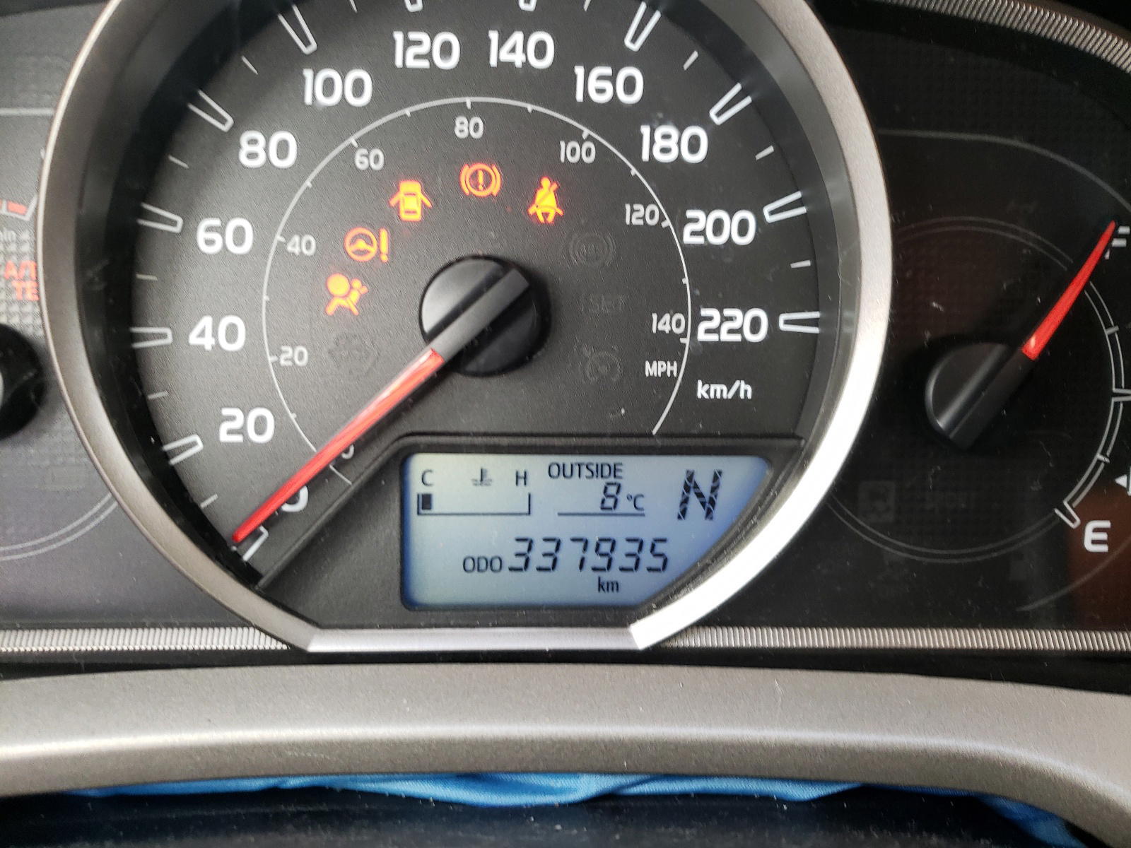 Photo 8 from auction – 2014 TOYOTA RAV4 LE with VIN 2T3BFREV9EW177049