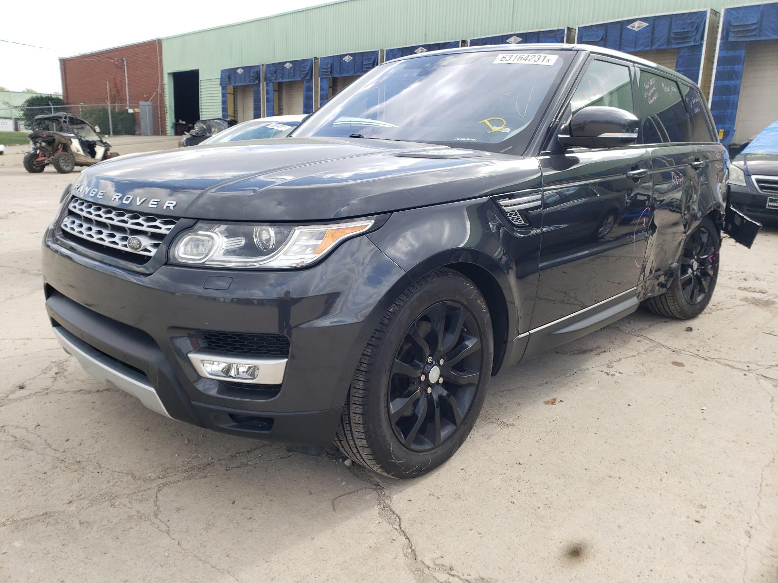 Photo 2 from auction – 2017 LAND ROVER RANGE ROVE with VIN SALWR2FV9HA673589