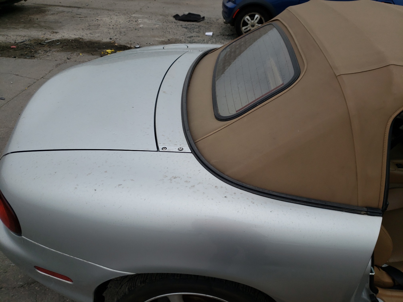Photo 6 from auction – 2001 MAZDA MX-5 MIATA with VIN JM1NB353710204204