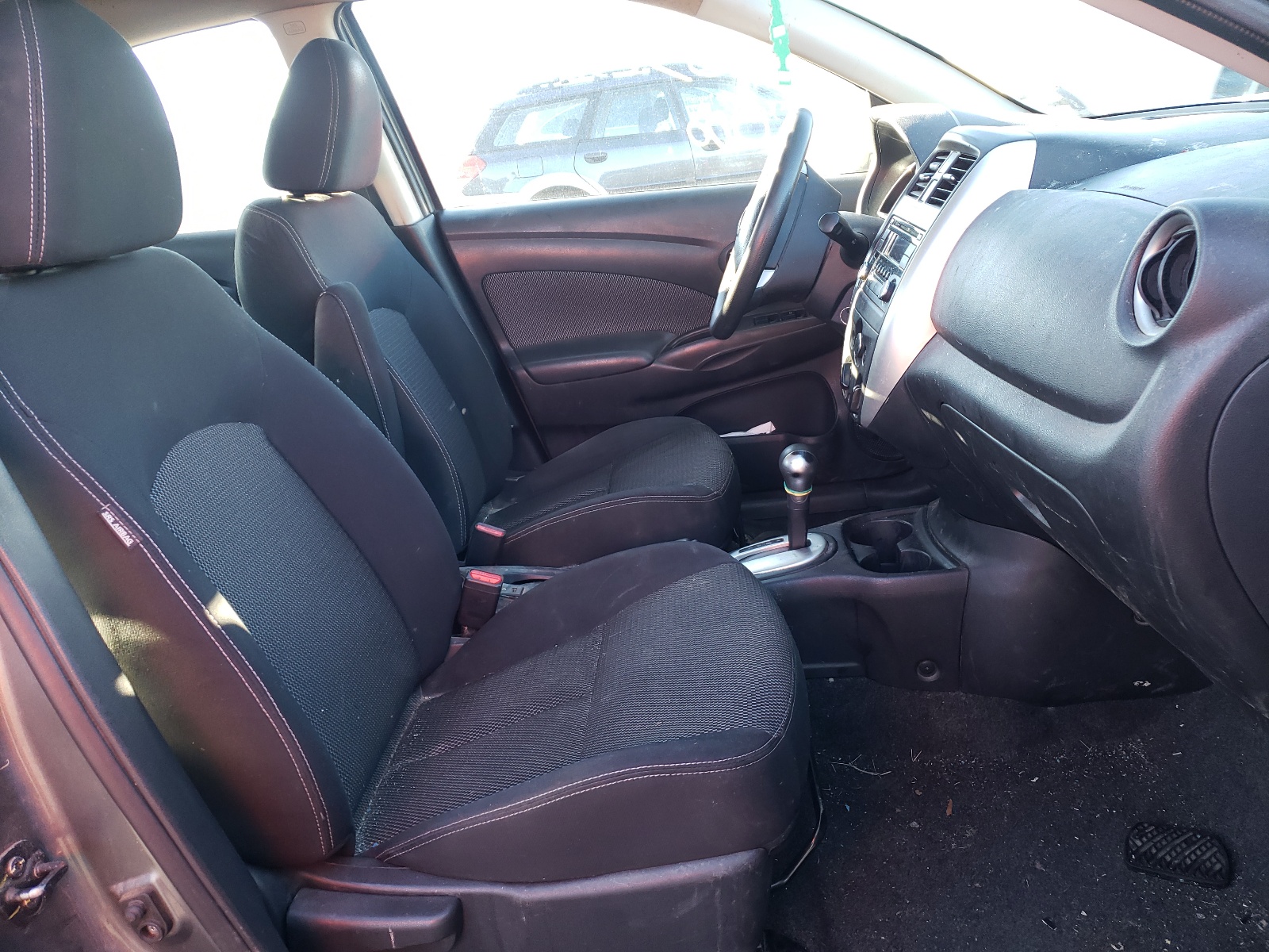 Photo 5 from auction – 2016 NISSAN VERSA S with VIN 3N1CN7APXGL864525
