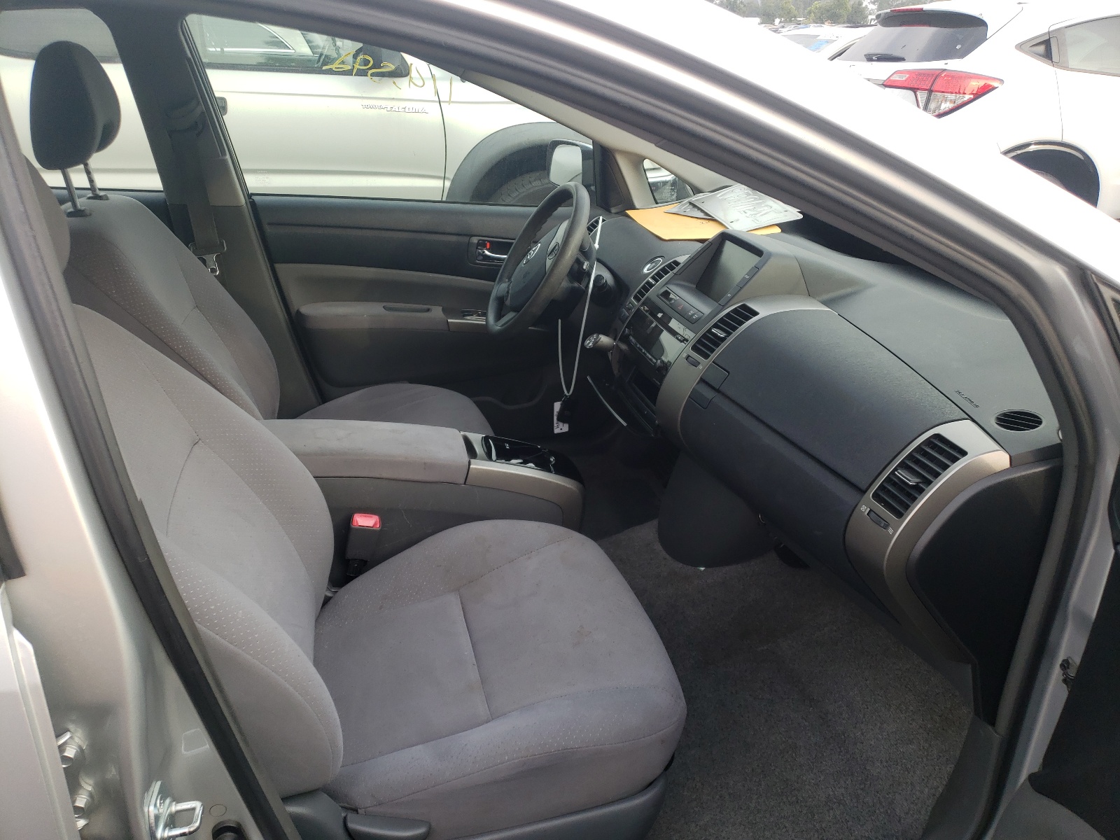 Photo 5 from auction – 2008 TOYOTA PRIUS with VIN JTDKB20U687699610