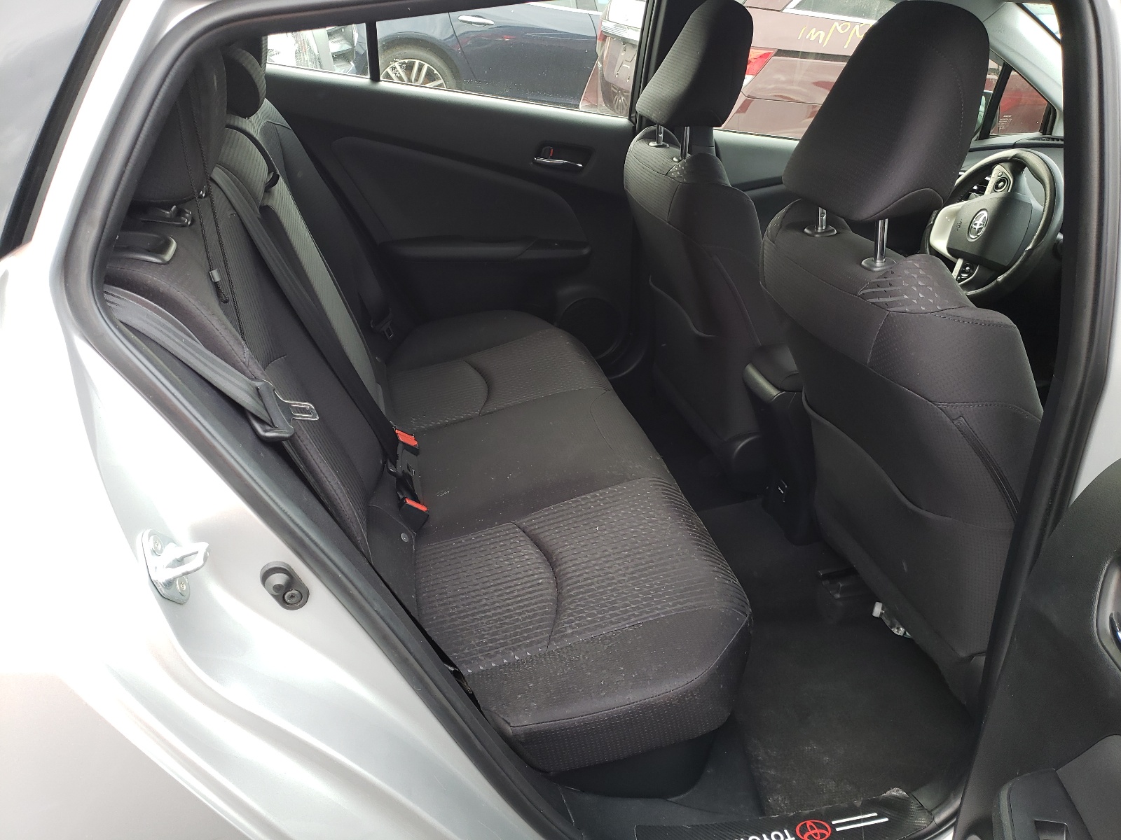 Photo 6 from auction – 2017 TOYOTA PRIUS with VIN JTDKARFU9H3544334