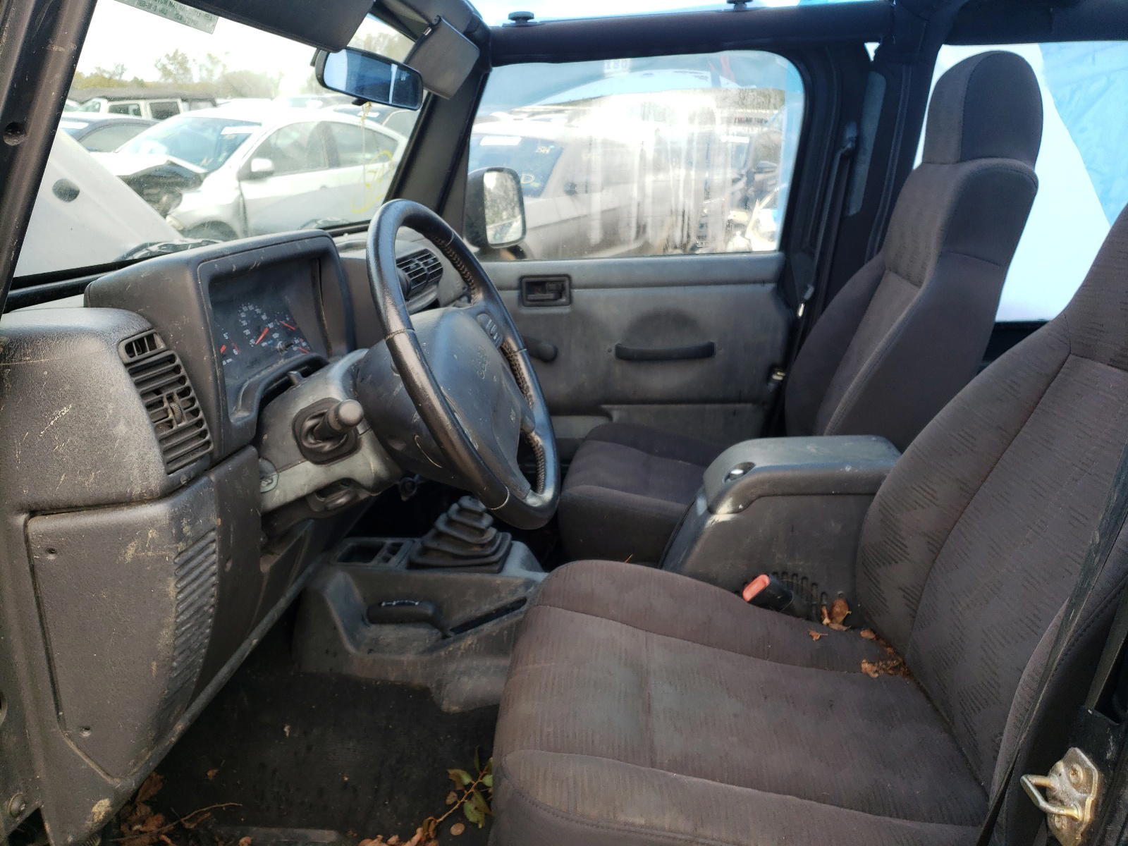 Photo 5 from auction – 2003 JEEP WRANGLER C with VIN 1J4FA39S83P368283