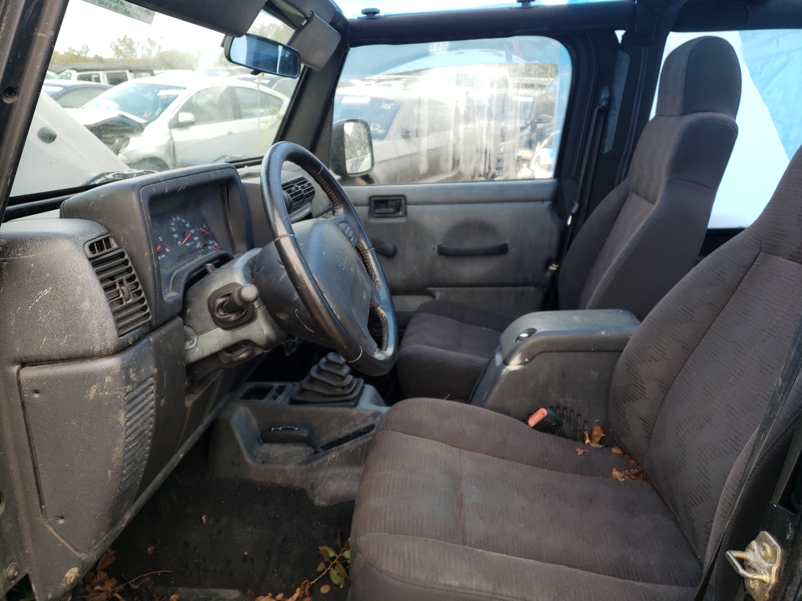 Фото 5 с аукциона – 2003 JEEP WRANGLER C с VIN 1J4FA39S83P368283