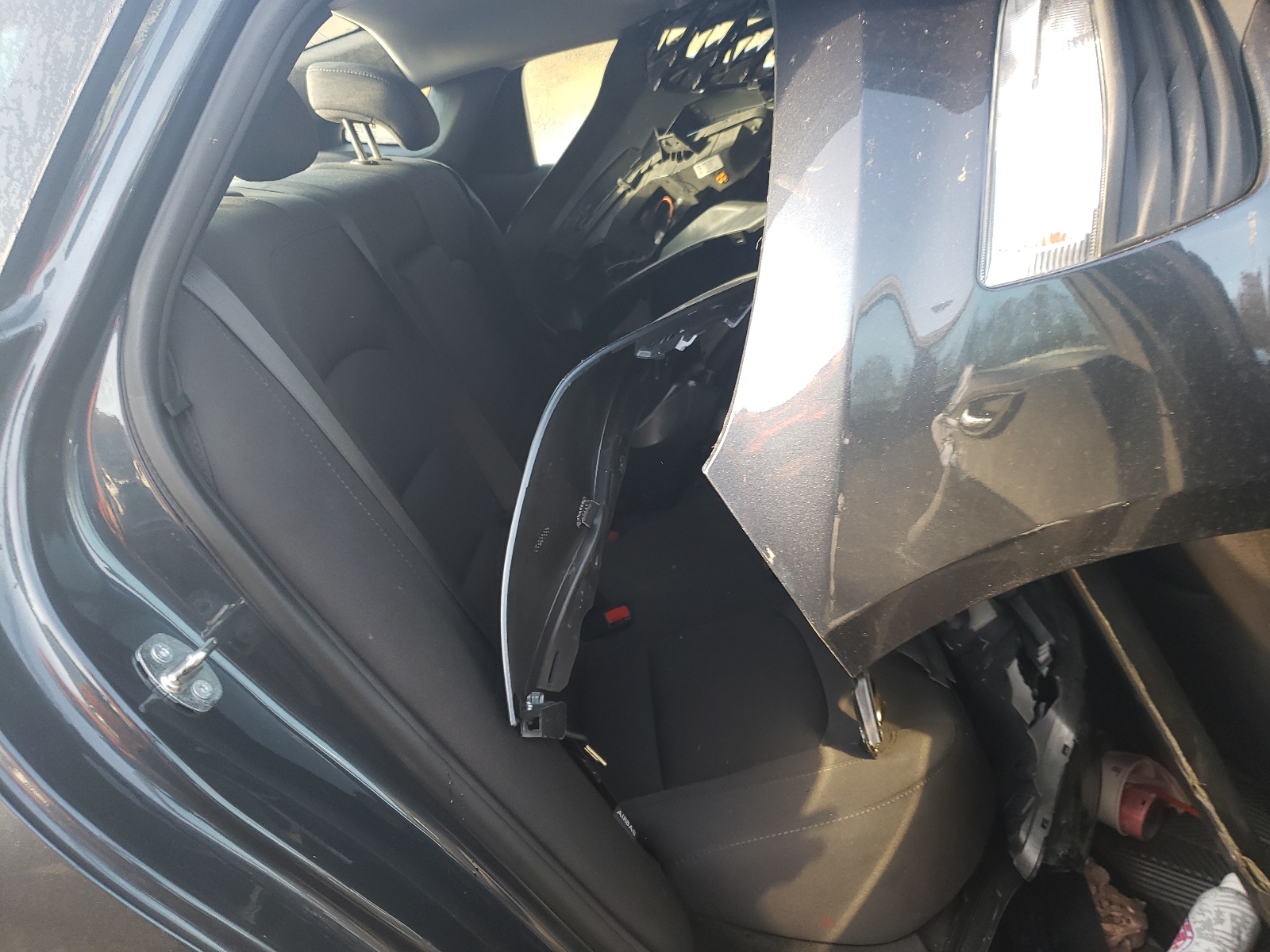 Photo 6 from auction – 2020 CHEVROLET MALIBU LT with VIN 1G1ZD5ST5LF006337