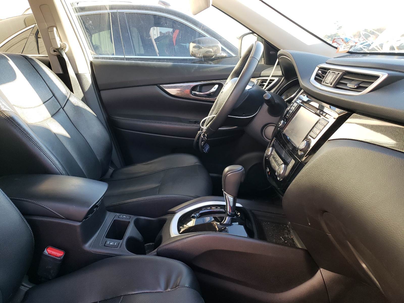 Photo 5 from auction – 2015 NISSAN ROGUE S with VIN 5N1AT2MV7FC875687
