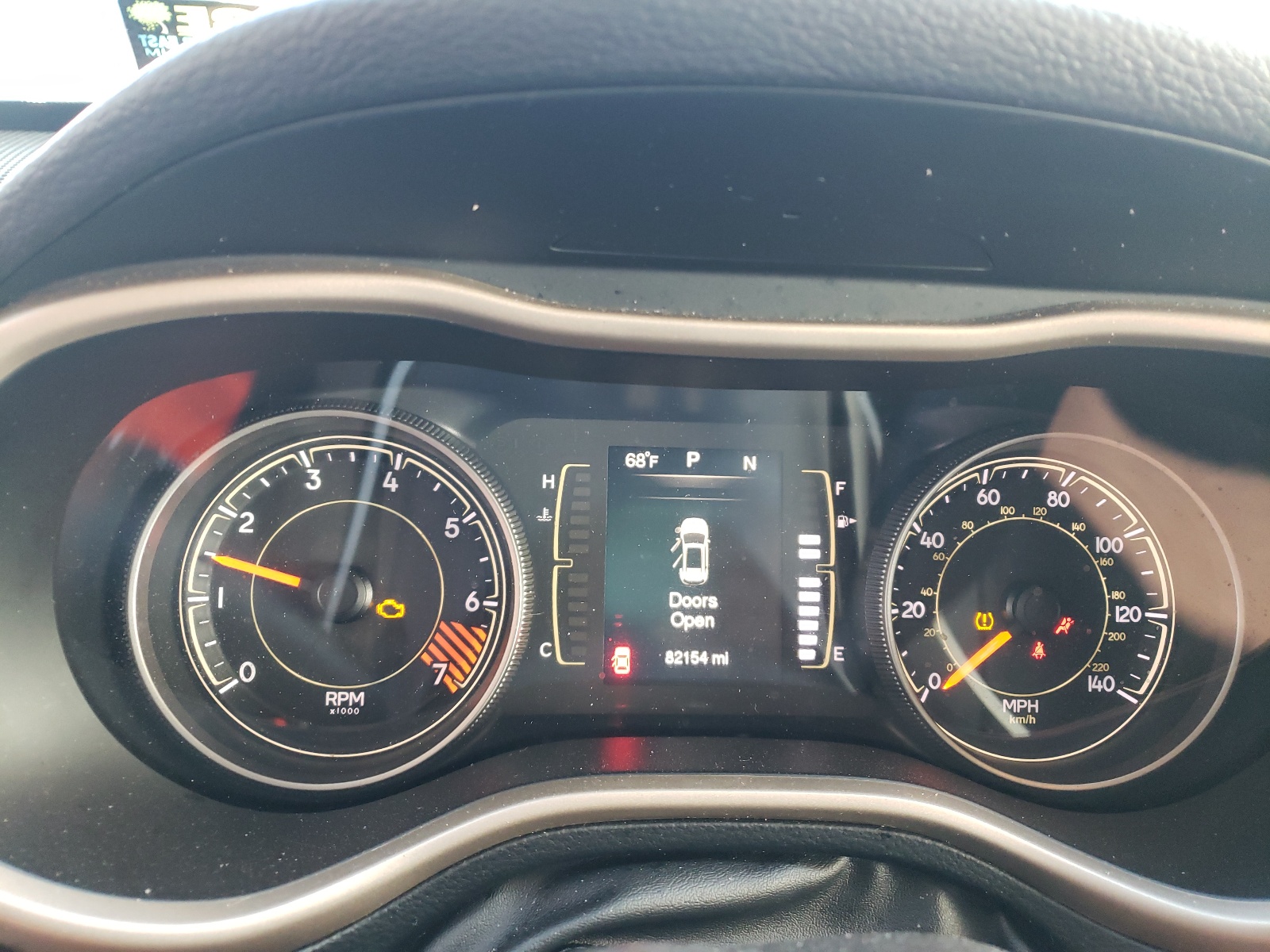 Photo 8 from auction – 2015 JEEP CHEROKEE L with VIN 1C4PJLCB7FW670404