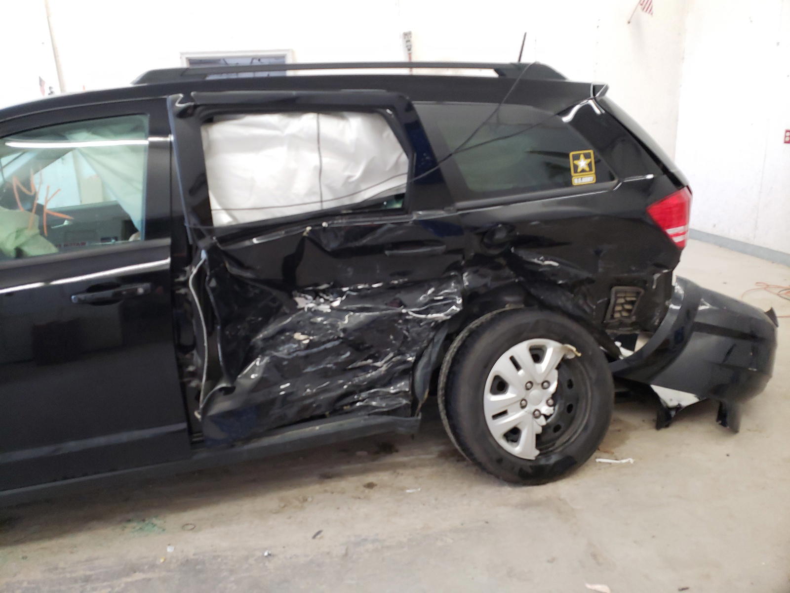 Photo 9 from auction – 2019 DODGE JOURNEY SE with VIN 3C4PDCAB8KT859072