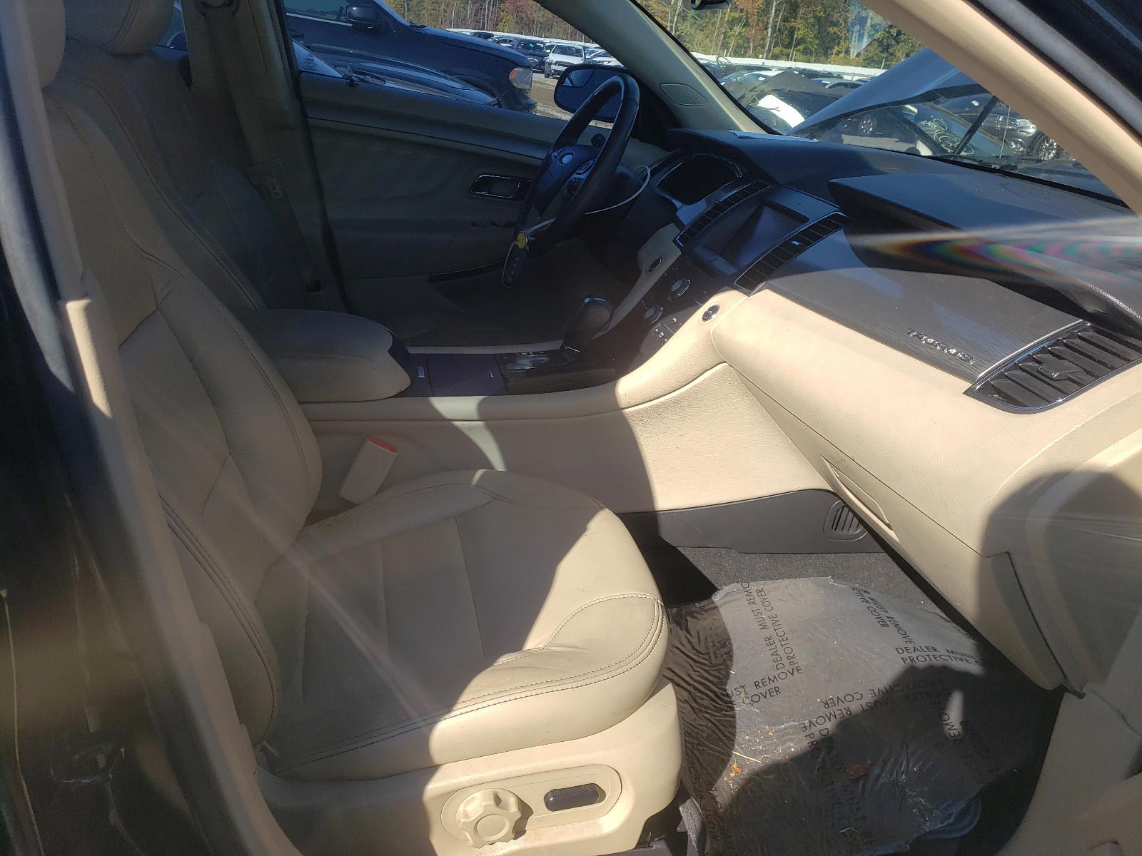 Photo 5 from auction – 2015 FORD TAURUS SEL with VIN 1FAHP2E80FG208488