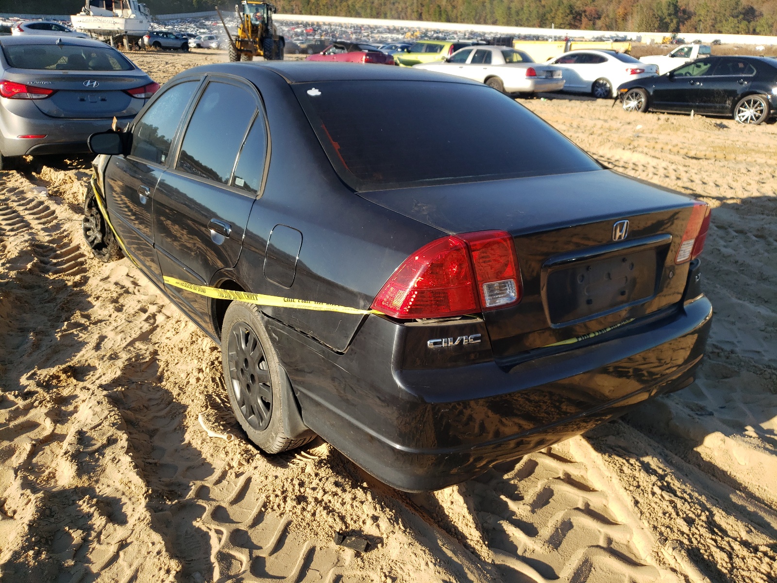 Photo 3 from auction – 2005 HONDA CIVIC LX with VIN 2HGES16695H632453