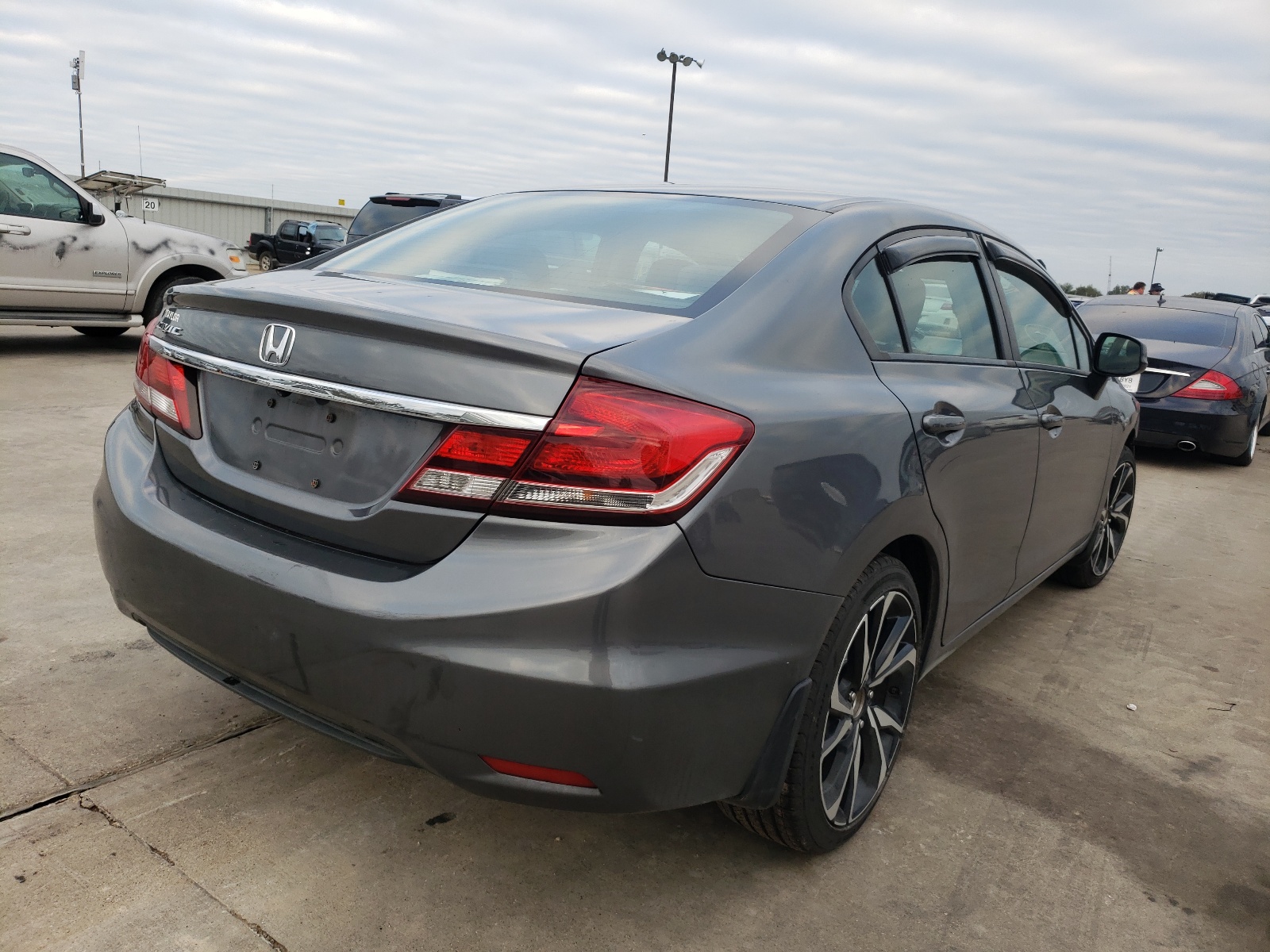 Photo 4 from auction – 2013 HONDA CIVIC LX with VIN 19XFB2F50DE004050