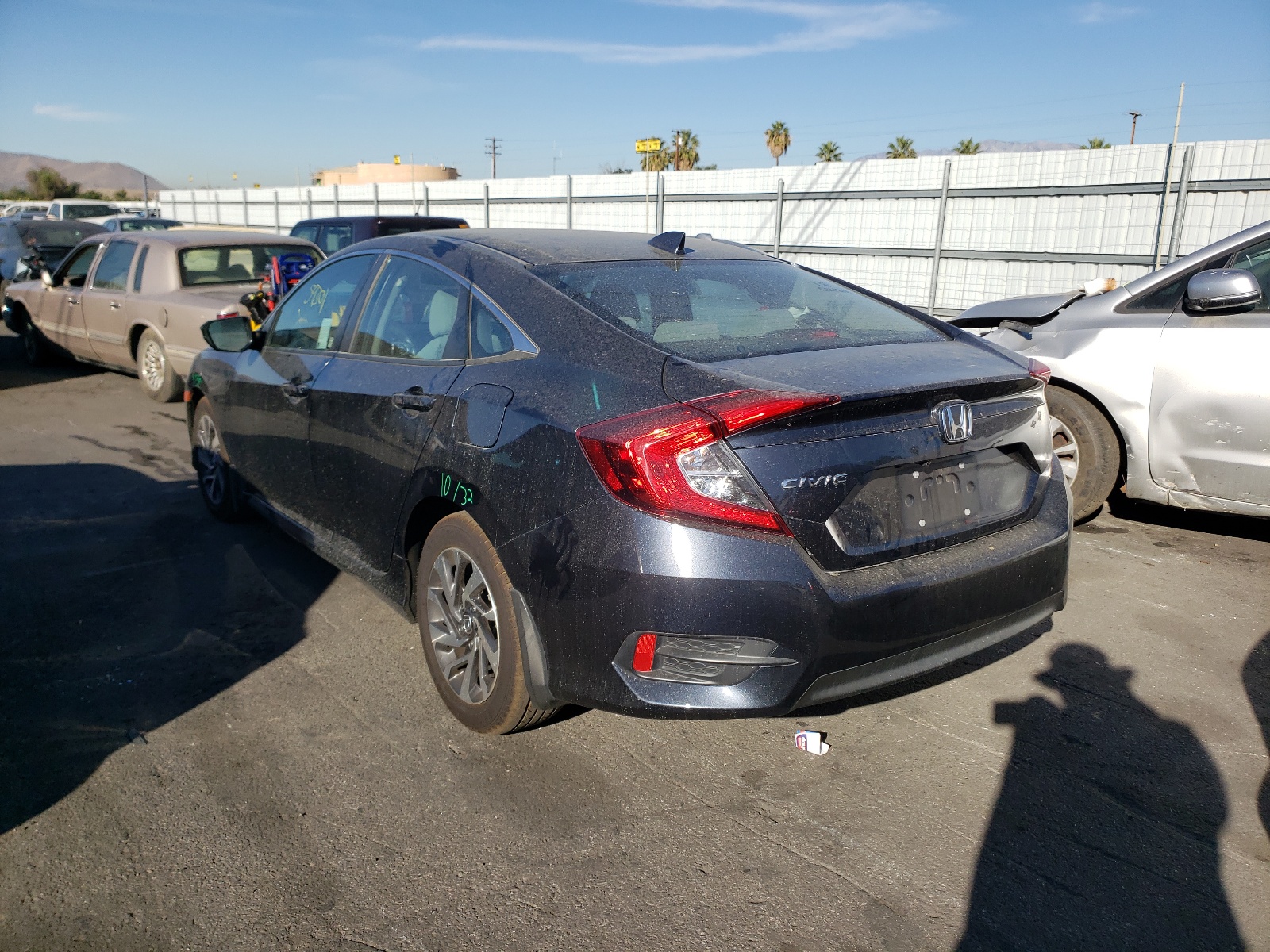Photo 3 from auction – 2018 HONDA CIVIC EX with VIN 2HGFC2F78JH574524
