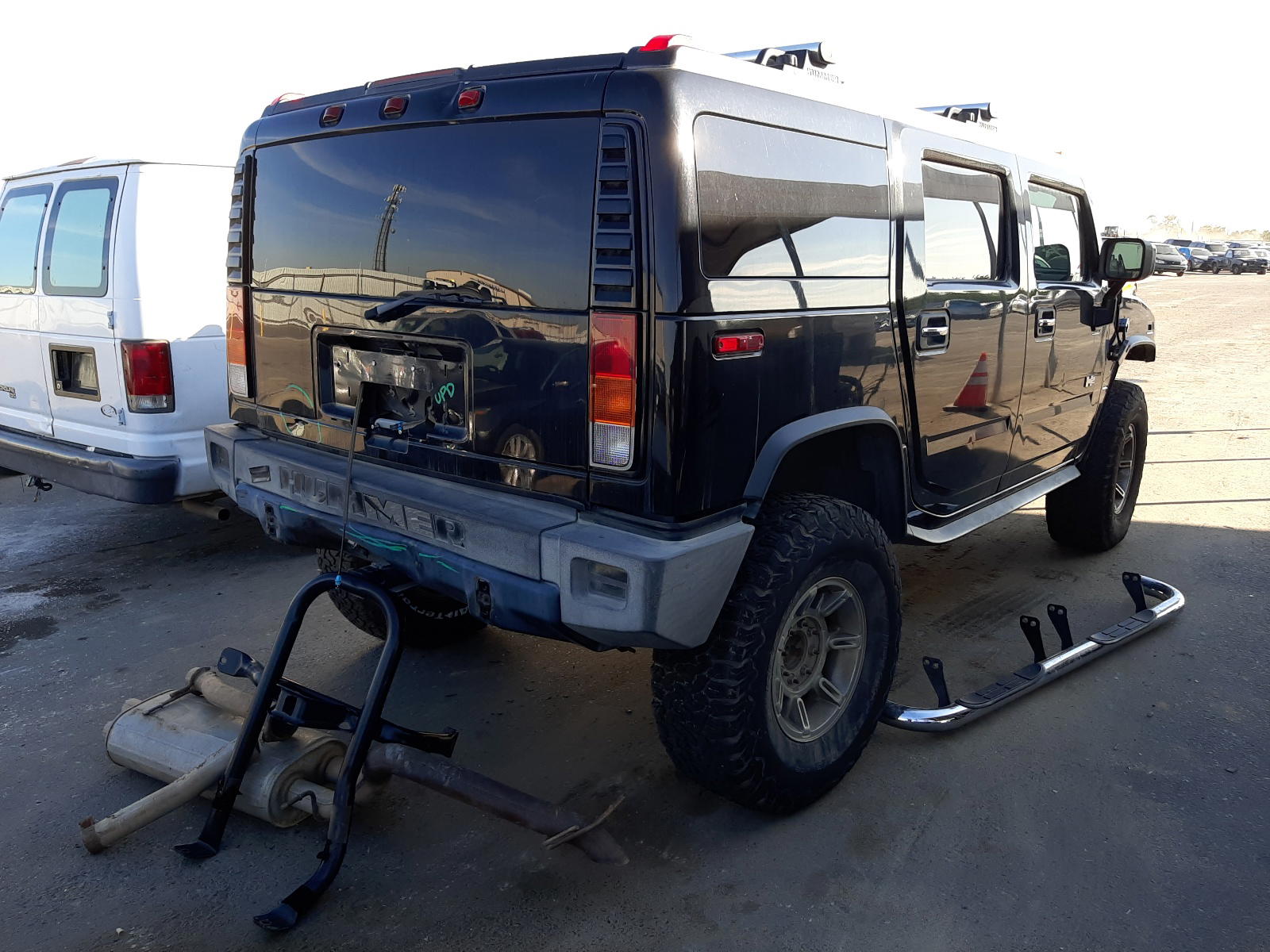 Photo 4 from auction – 2004 HUMMER H2 with VIN 5GRGN23U14H121085
