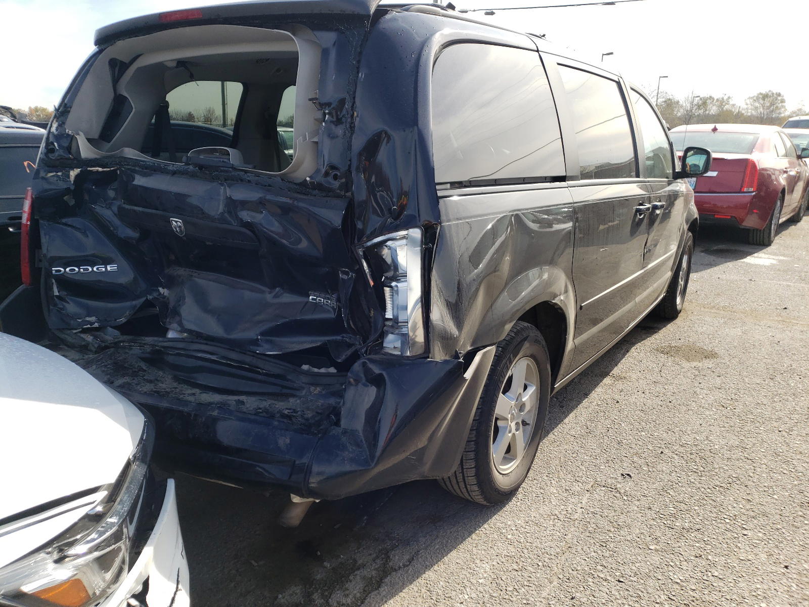 Photo 4 from auction – 2010 DODGE GRAND CARA with VIN 2D4RN3D10AR488101