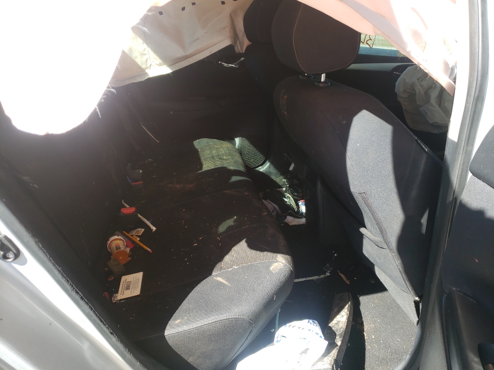 Photo 6 from auction – 2016 NISSAN SENTRA S with VIN 3N1AB7AP5GY277569